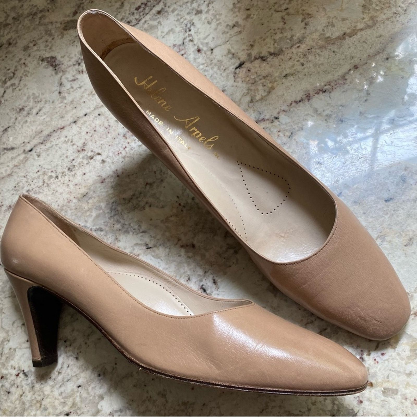 Other Helene Arpels Tan Leather Classic Pumps Italy 9.5 AA Size US 9.5 / IT 39.5 - 2 Thumbnail