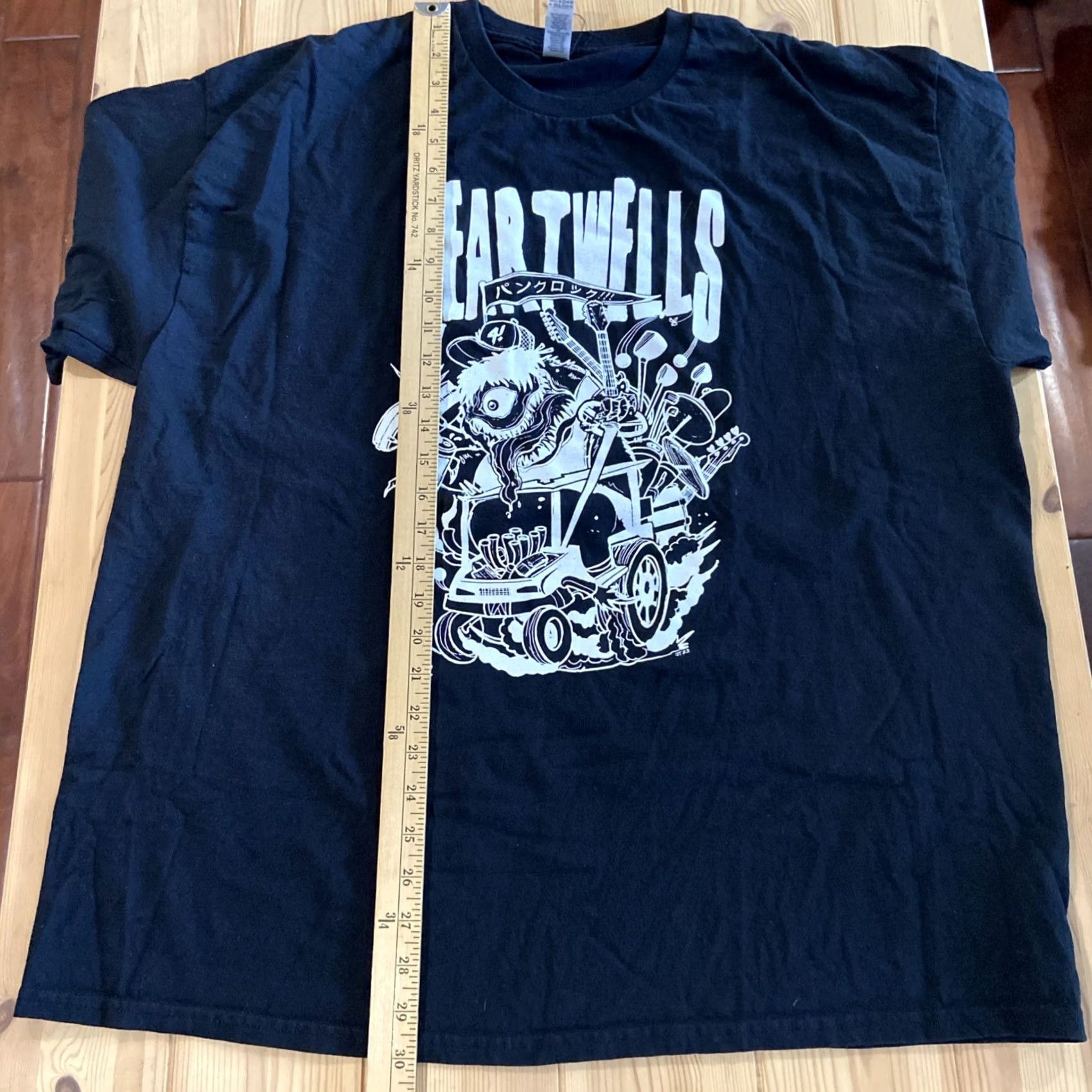 Gildan VINTAGE Heartwells West Coast Tour Shirt 2XL Melodic Metal Long Beach Shirt 2XL Black Cotton Unisex Adults T-Shirt Band Metal Music Punk Rock Size US XXL / EU 58 / 5 - 5 Thumbnail