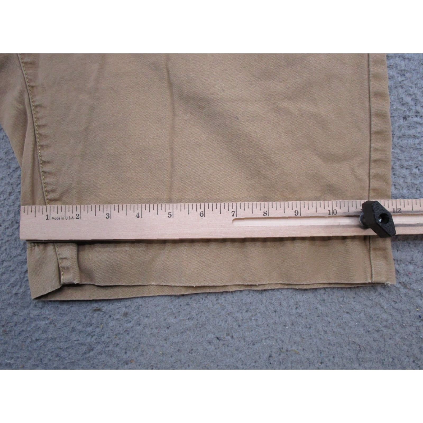 Banana Republic Vtg Banana Republic Cargo Shorts Mens Size 33 Hiking Beige Tan Outdoors Bermuda Cargo Shorts Mens 33 Beige Size US 33 - 7 Thumbnail