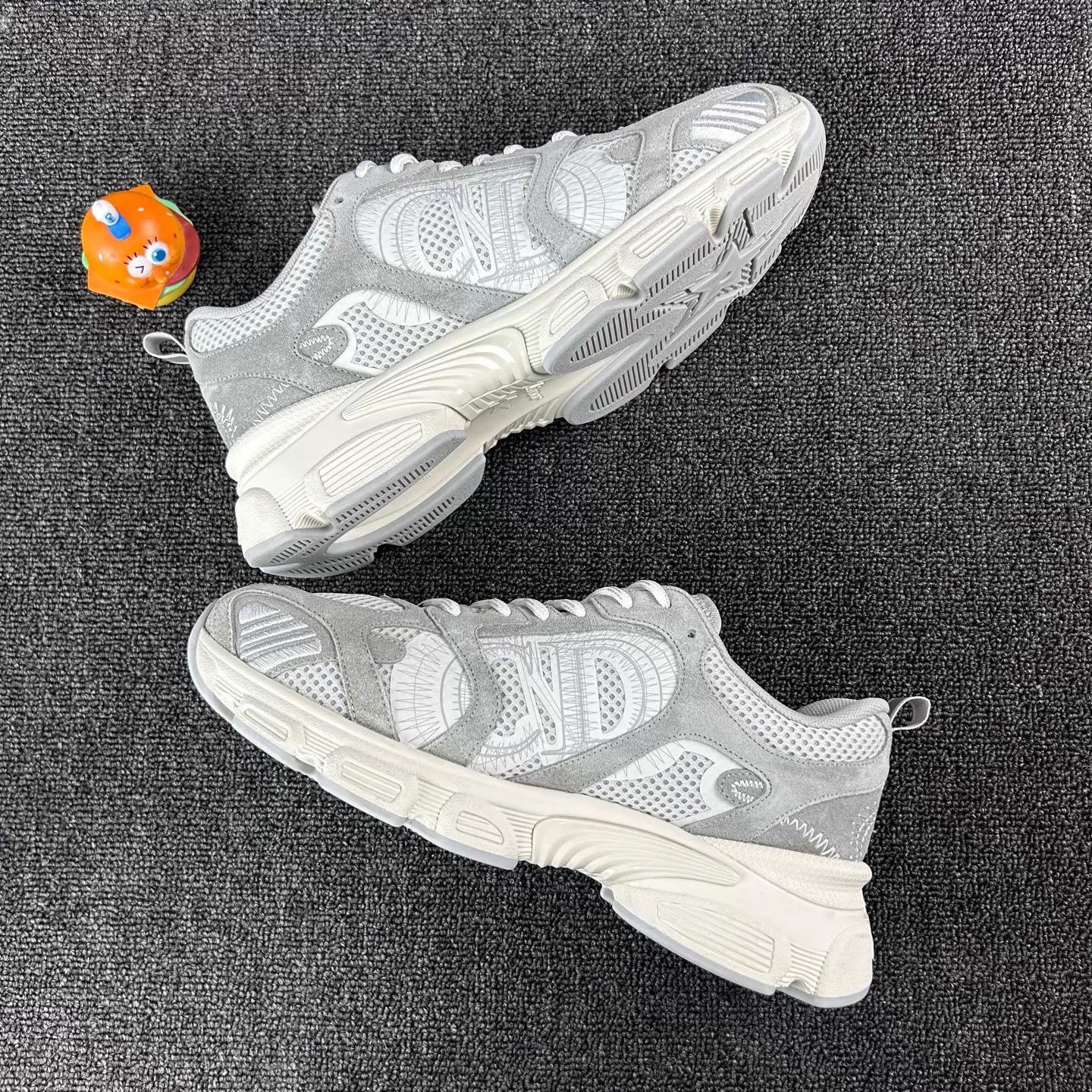 Dior Dior Chrono Gray White Embroidered Sneakers Size 41 Size US 8 / EU 41 - 3 Thumbnail