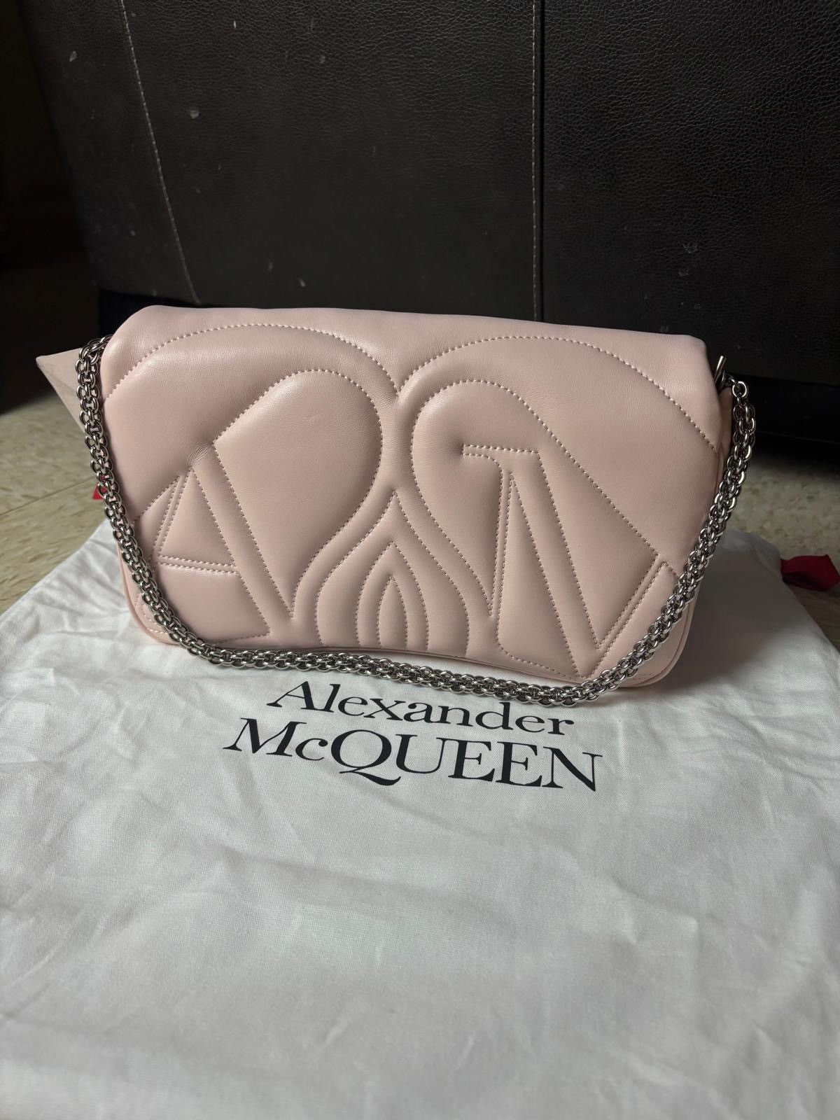 Alexander McQueen Alexander McQueen The Seal bag in pink quilted lambskin Size ONE SIZE - 6 Thumbnail