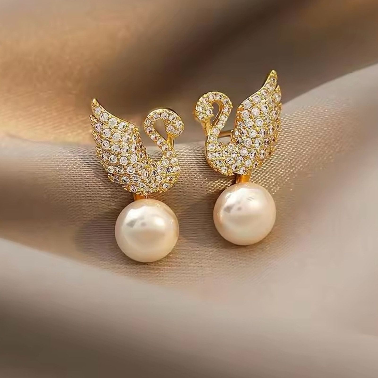 Other Gorgeous Swan Zircon Pearl Earrings Size ONE SIZE - 3 Thumbnail