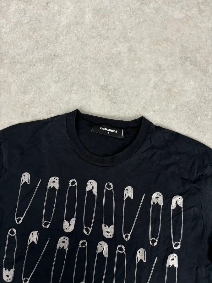 Dsquared2 SS2017 Dsquared2 Black Safety Pin Print T-Shirt Size US L / EU 52-54 / 3 - 4 Thumbnail