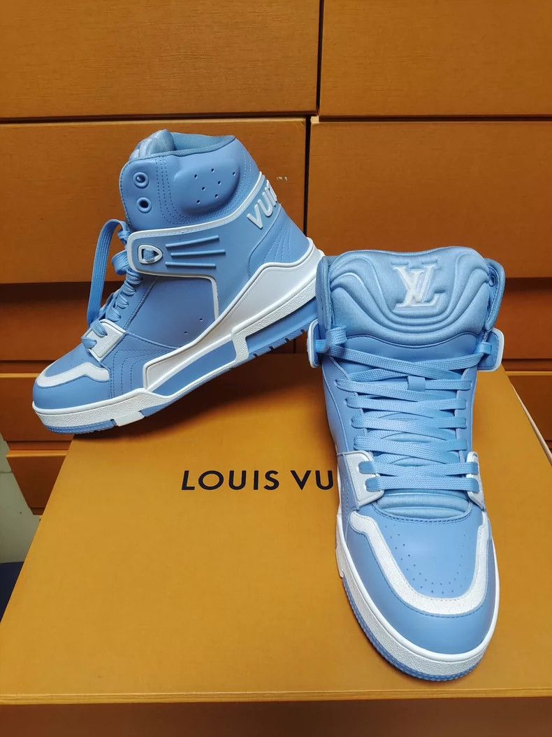 Louis Vuitton Louis Vuitton Trainer blue and white sneakers Size US 7 / EU 40 - 4 Thumbnail