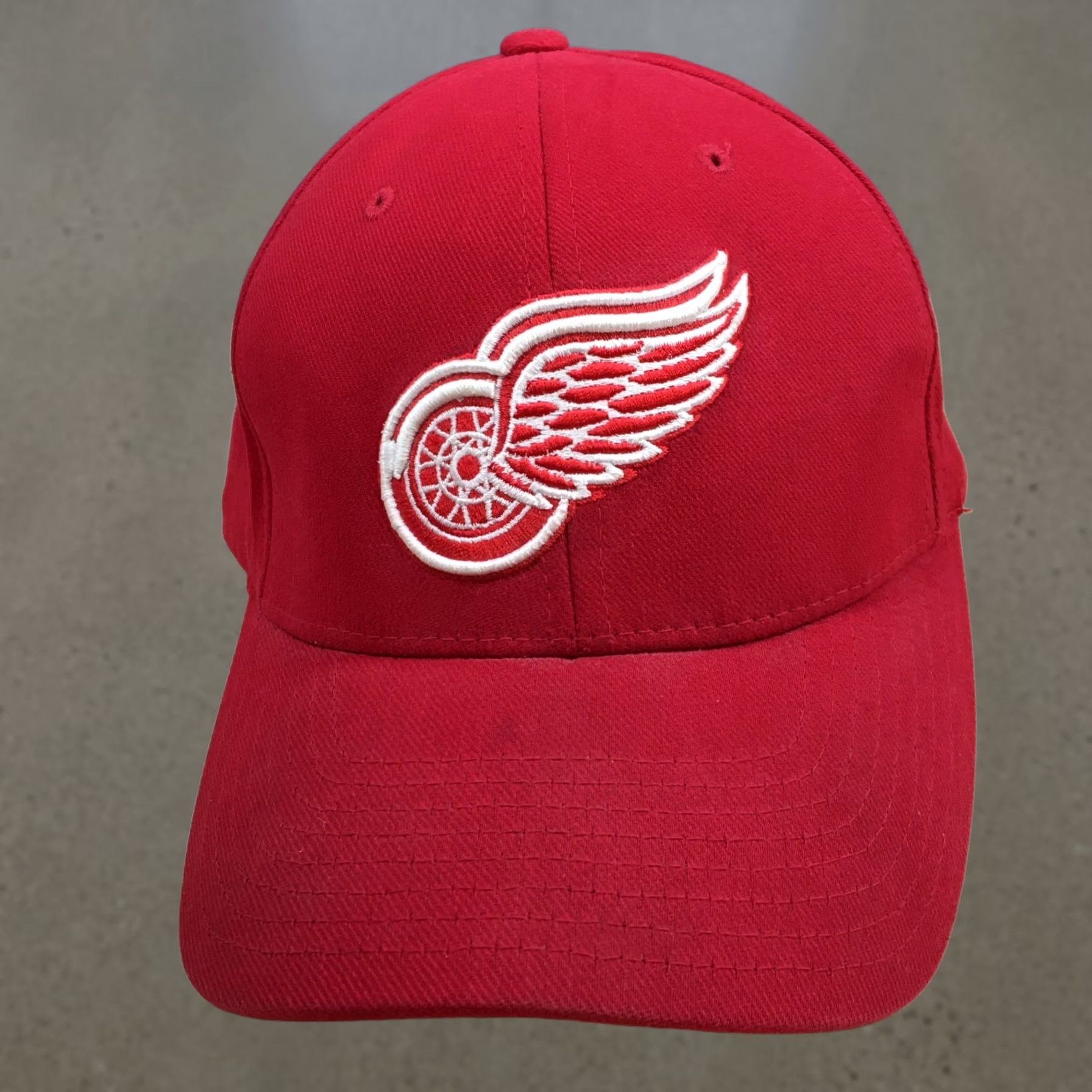 Nike Nike Detroit Red Wings Baseball Cap Hat Mens OS Red Embroidered Logo Fitted NHL Size ONE SIZE - 1 Thumbnail