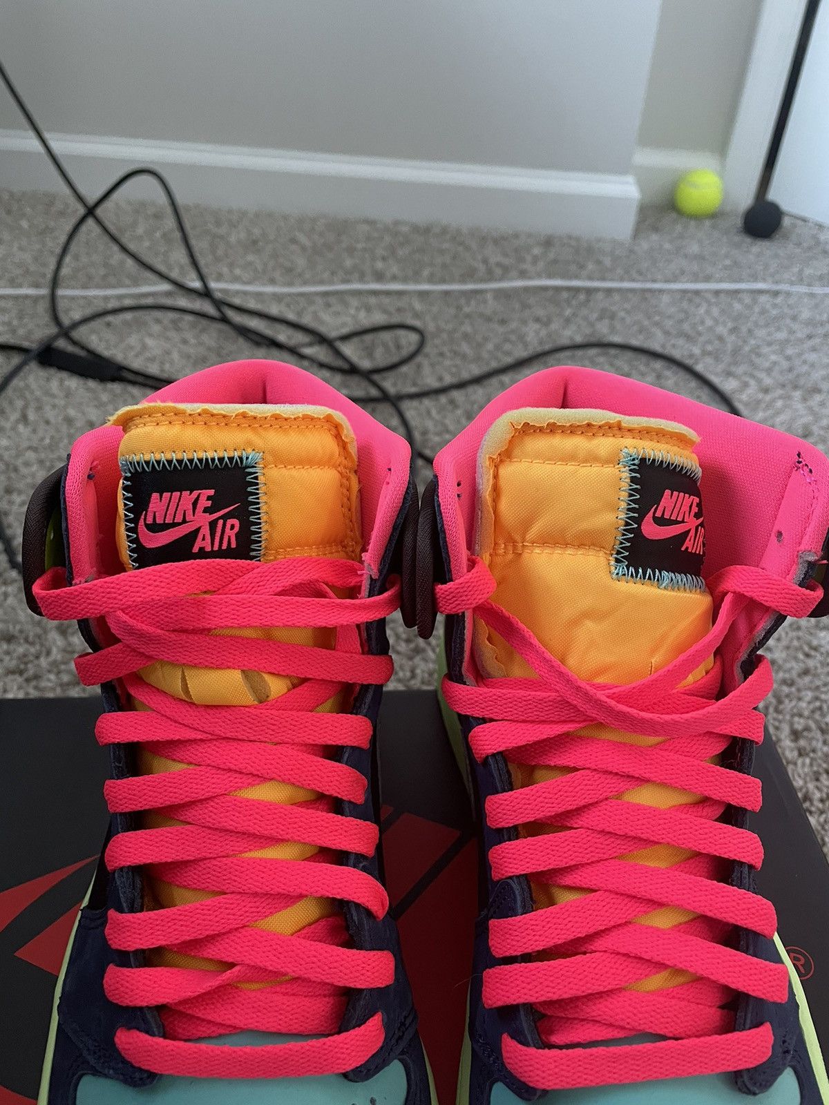 Jordan Brand × Nike Air Jordan 1 OG Tokyo Biohack Size US 9.5 / EU 42-43 - 7 Thumbnail