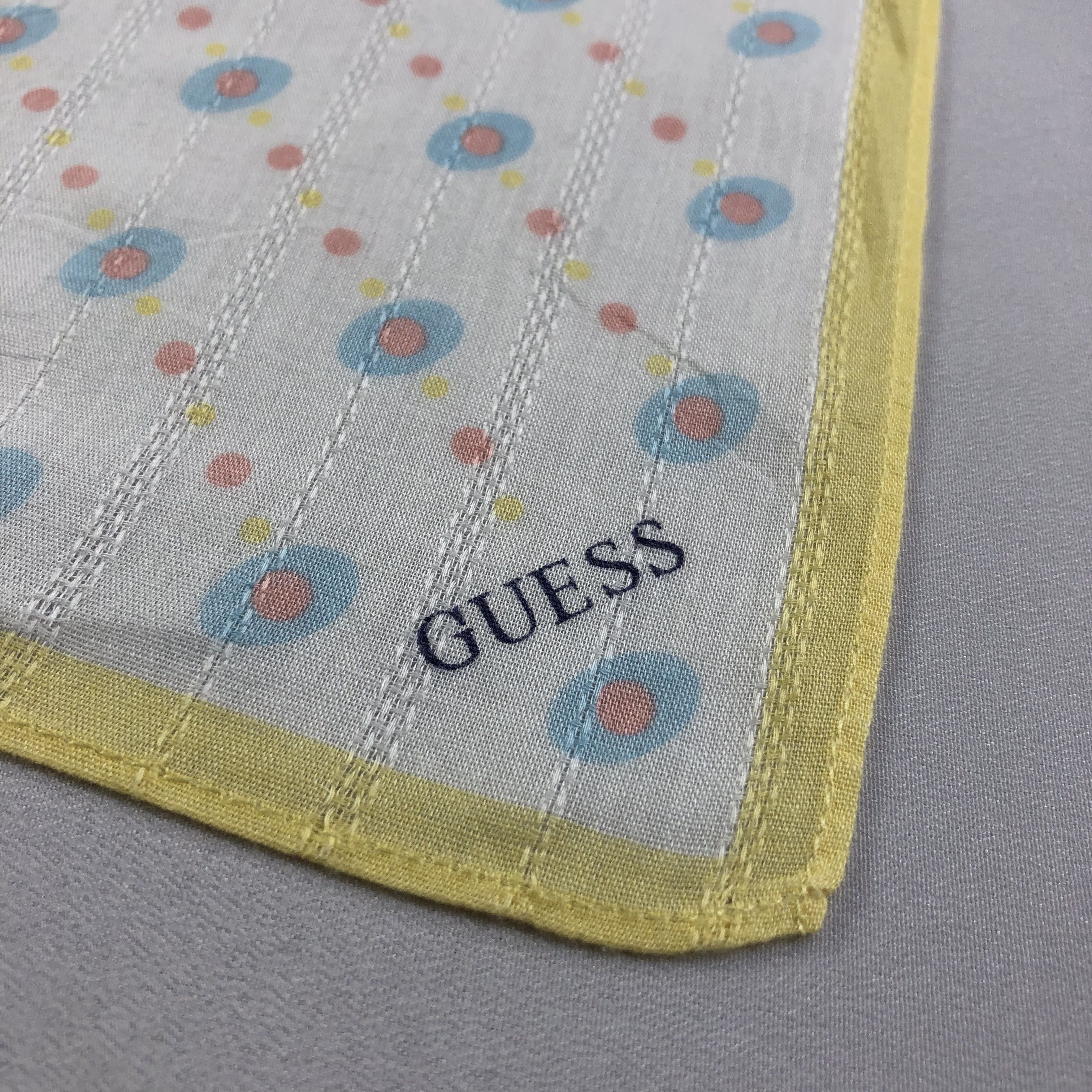Guess Guess Handkerchief Neckerchief Bandana H1917 Size ONE SIZE - 4 Thumbnail