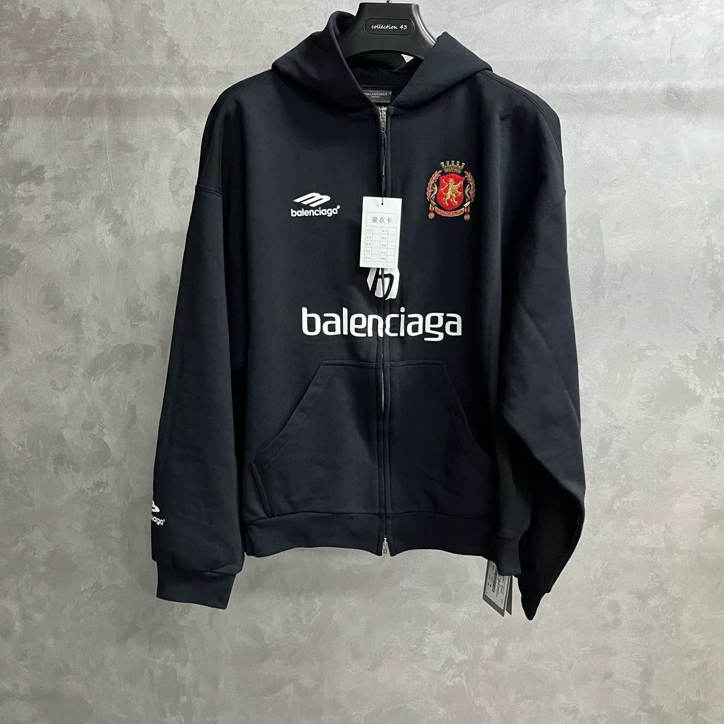 Balenciaga Balenciaga Retro Printed Black Hoodie xs Men Size US XS / EU 42 / 0 - 1 Thumbnail