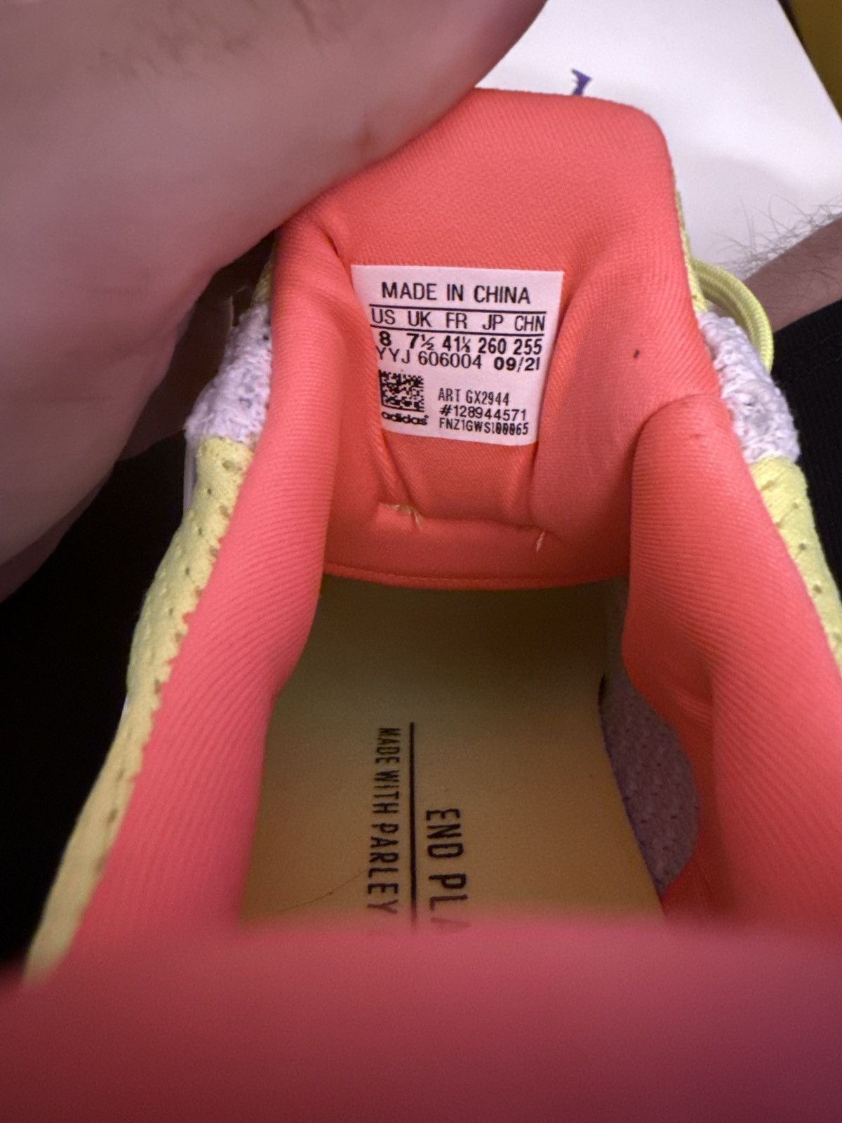 Adidas Ultraboost multi color sz 8 ds Size US 8 / EU 41 - 5 Thumbnail