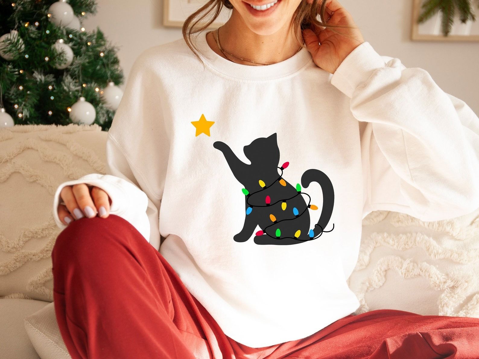 Designer × The Unbranded Brand Meowy Christmas Shirt, Cat Christmas Sweatshirt Size XL / US 12-14 / IT 48-50 - 1 Thumbnail