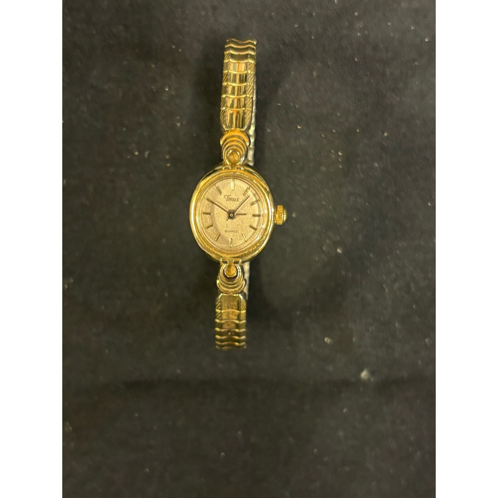 Timex Timex Gold Tone Women’s Watch! New Battery! Size ONE SIZE - 4 Thumbnail
