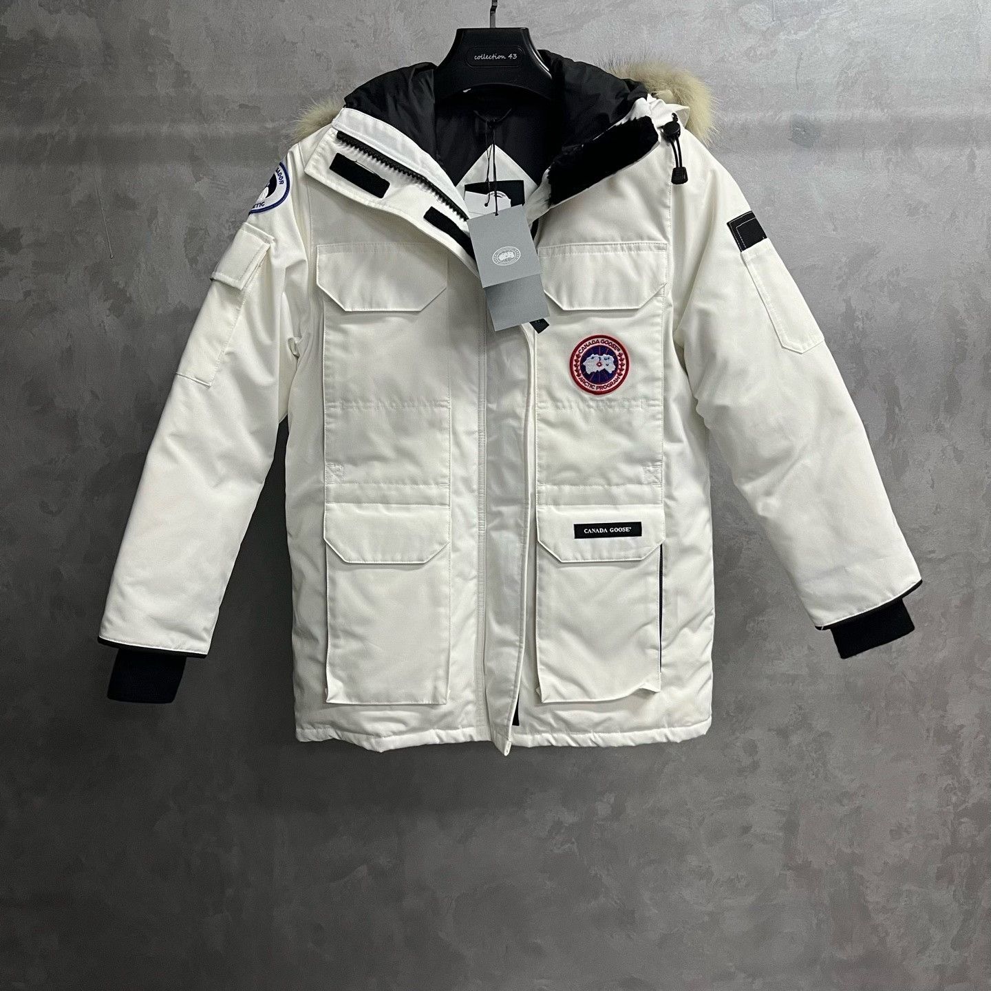 Canada Goose Canada Goose Waterproof Down White Heavy Coat s Men Size US S / EU 44-46 / 1 - 1 Thumbnail