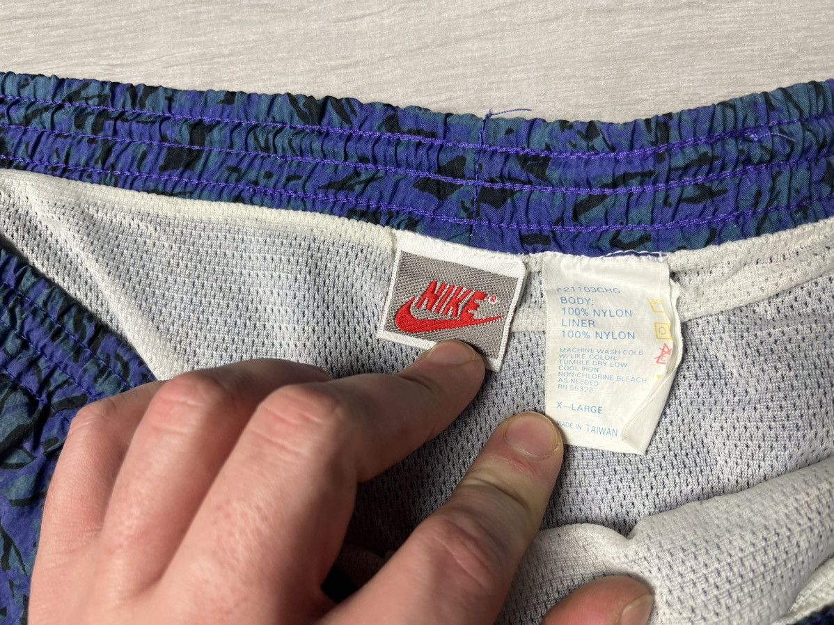 Nike Vintage Nike shorts printed size XLarge Size US 36 / EU 52 - 3 Thumbnail