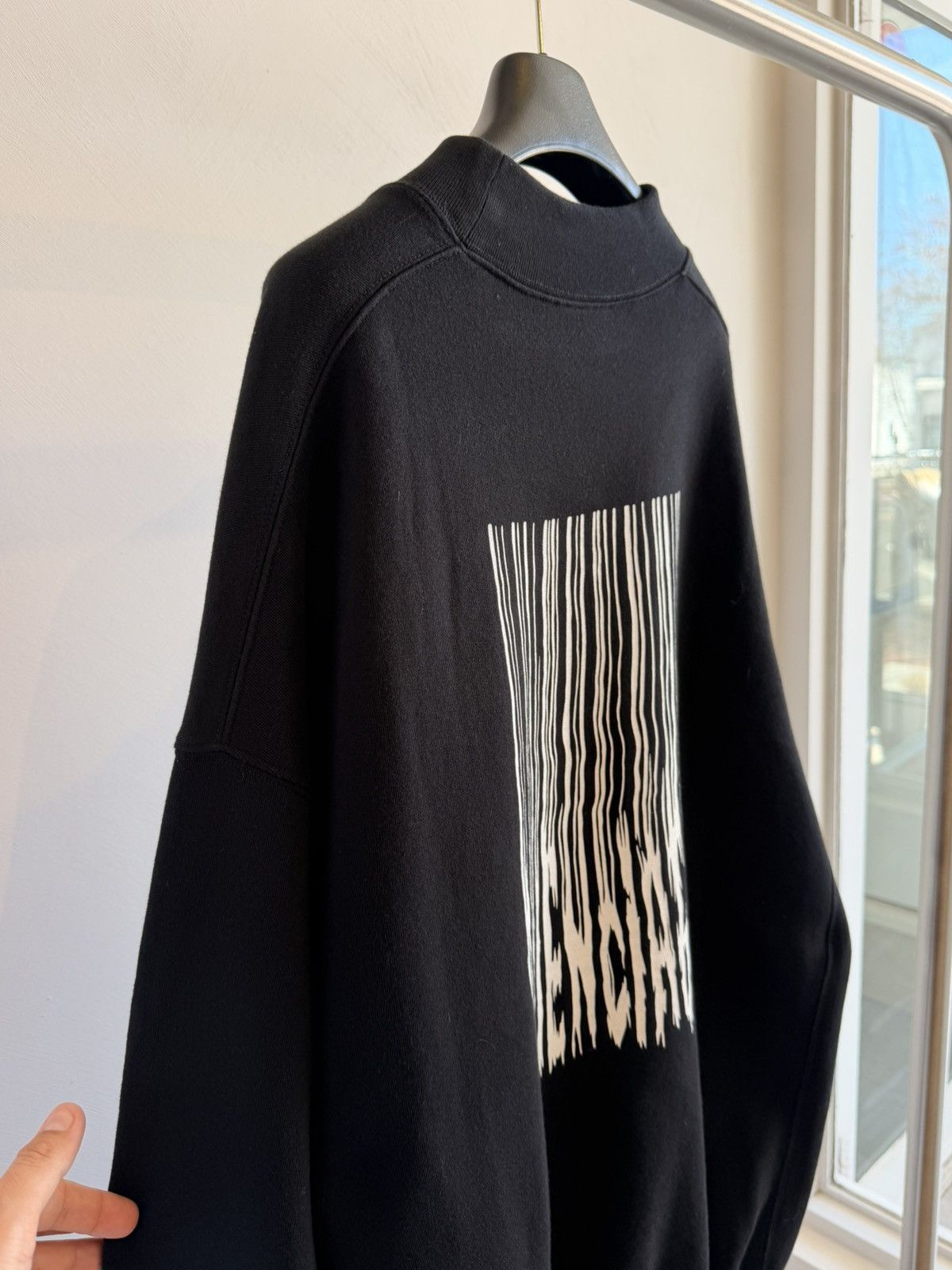 Balenciaga Balenciaga Oversized Logo Barcode Sweater Black Size XS Size US XS / EU 42 / 0 - 10 Thumbnail