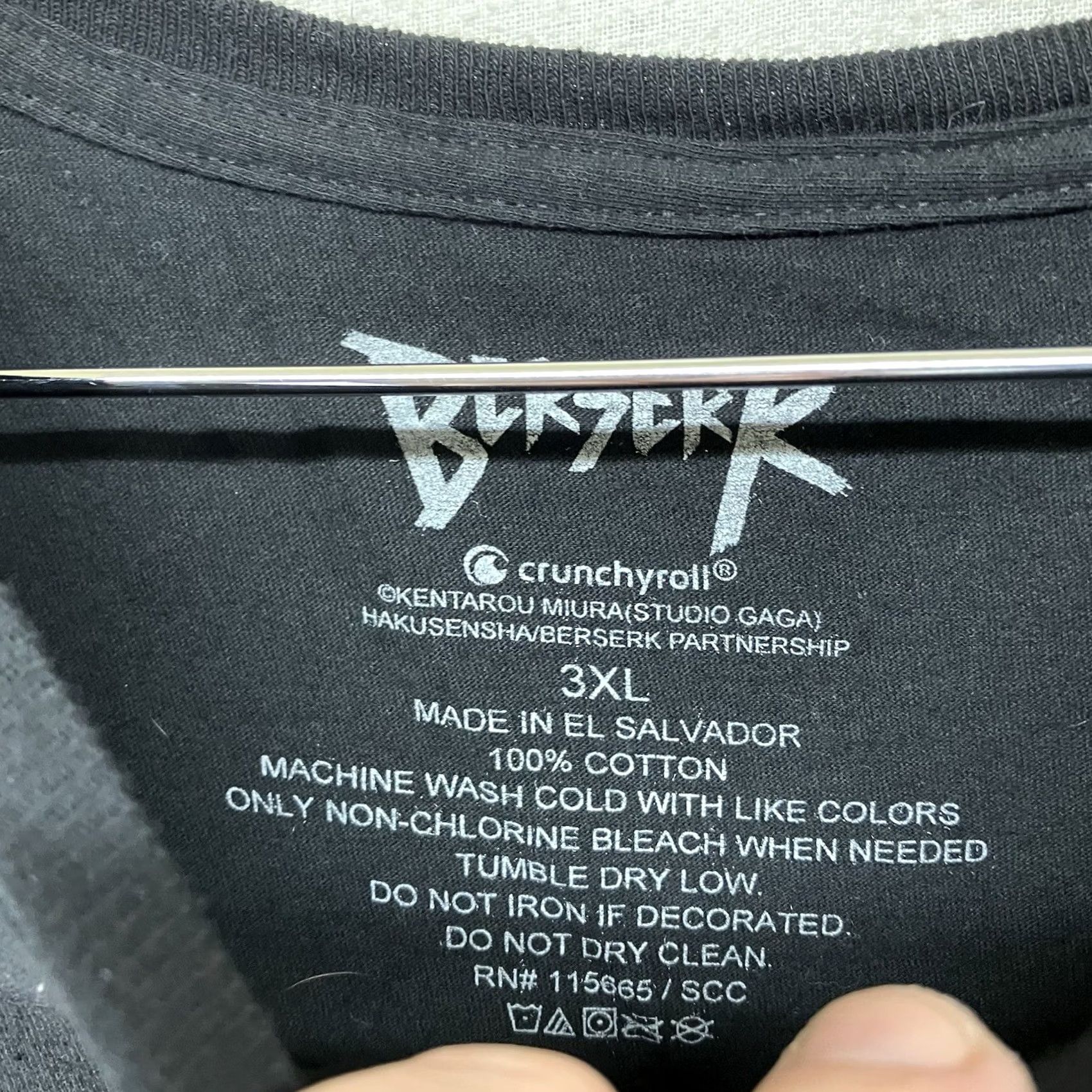 Vintage VINTAGE Berserk T-Shirt Graphic Print Mens 3XL Black Cotton Crew Neck Short Sleeve Gothic Anime Battling Guts Manga Shirt Size US XXL / EU 58 / 5 - 4 Thumbnail