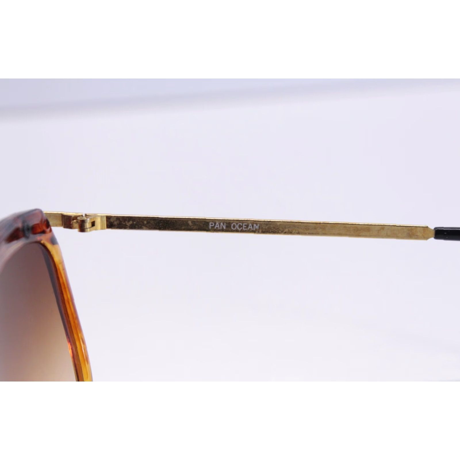 Vintage VINTAGE Sunglasses Tortoise Gold Frame Arm Fade Lens 80s 90s Retro Gambler Unisex Adult Round Metal Frame Size ONE SIZE - 5 Thumbnail