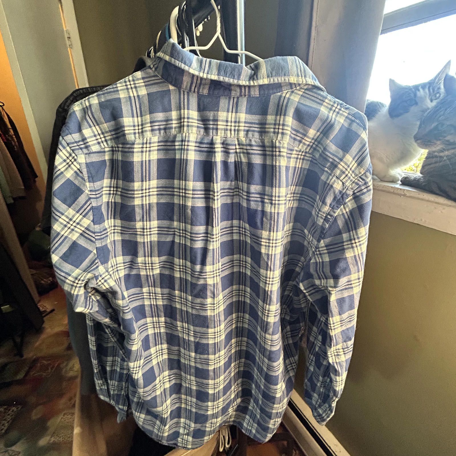 Old Navy Old Navy Slim Fit Blue Plaid Casual Shirt - Medium Size US M / EU 48-50 / 2 - 8 Thumbnail