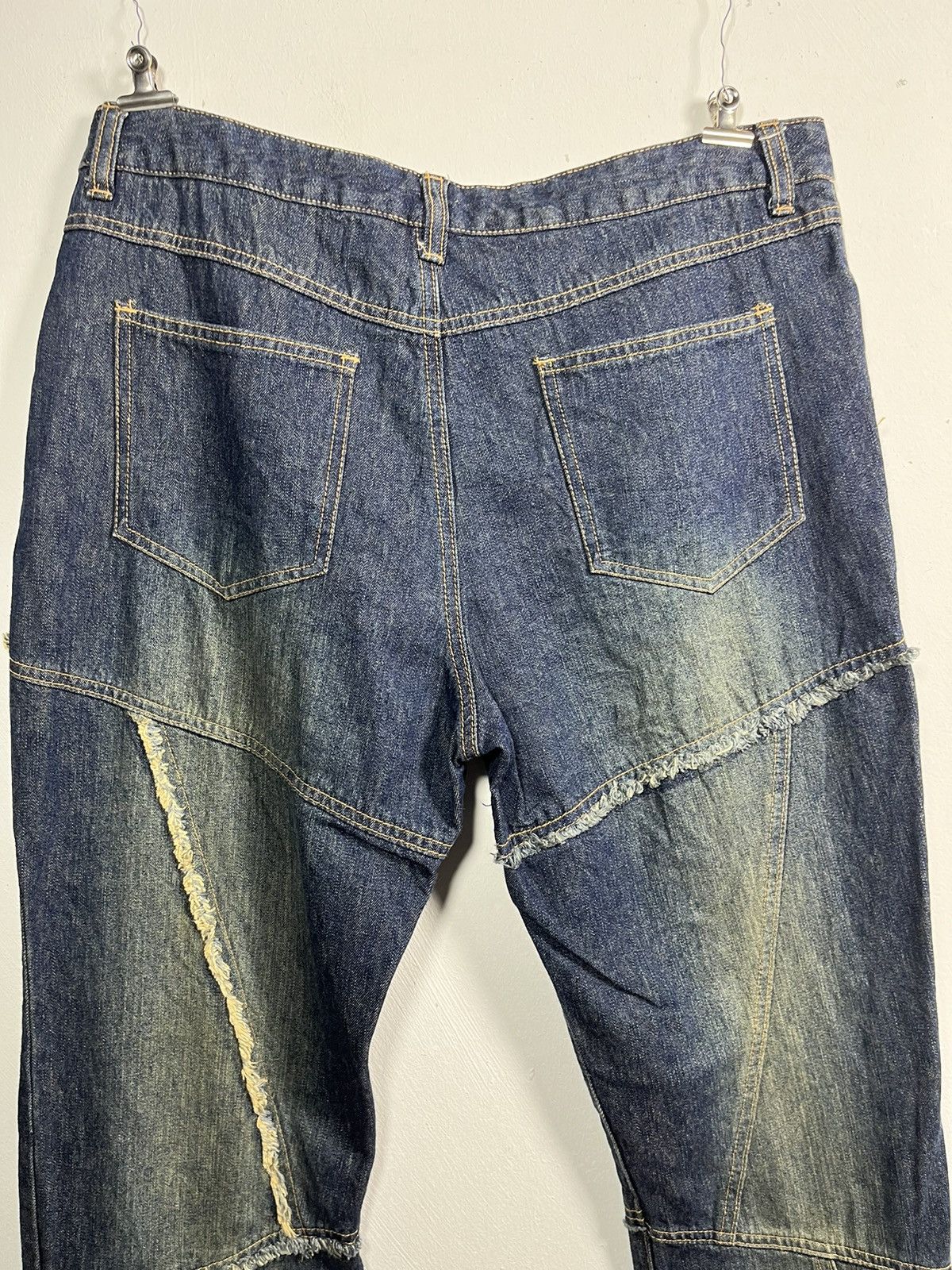 Japanese Brand Jeans Flare Y2K DESIGN JOUER AUX ÉCHECS Size 33" - 9 Thumbnail