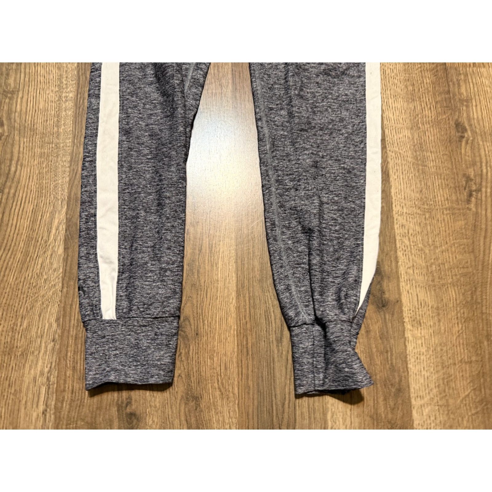 Victoria's Secret Victoria's Secret Pants Women's Small Grey Black White Athletic Wear Size 28" / US 6 / IT 42 - 3 Thumbnail