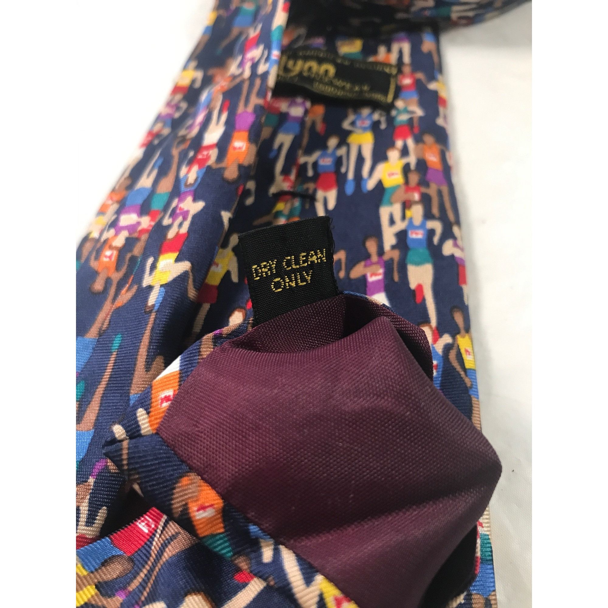 Vintage Marathon Runners by Alynn Neckwear Silk Navy Blue Necktie Size ONE SIZE - 4 Thumbnail