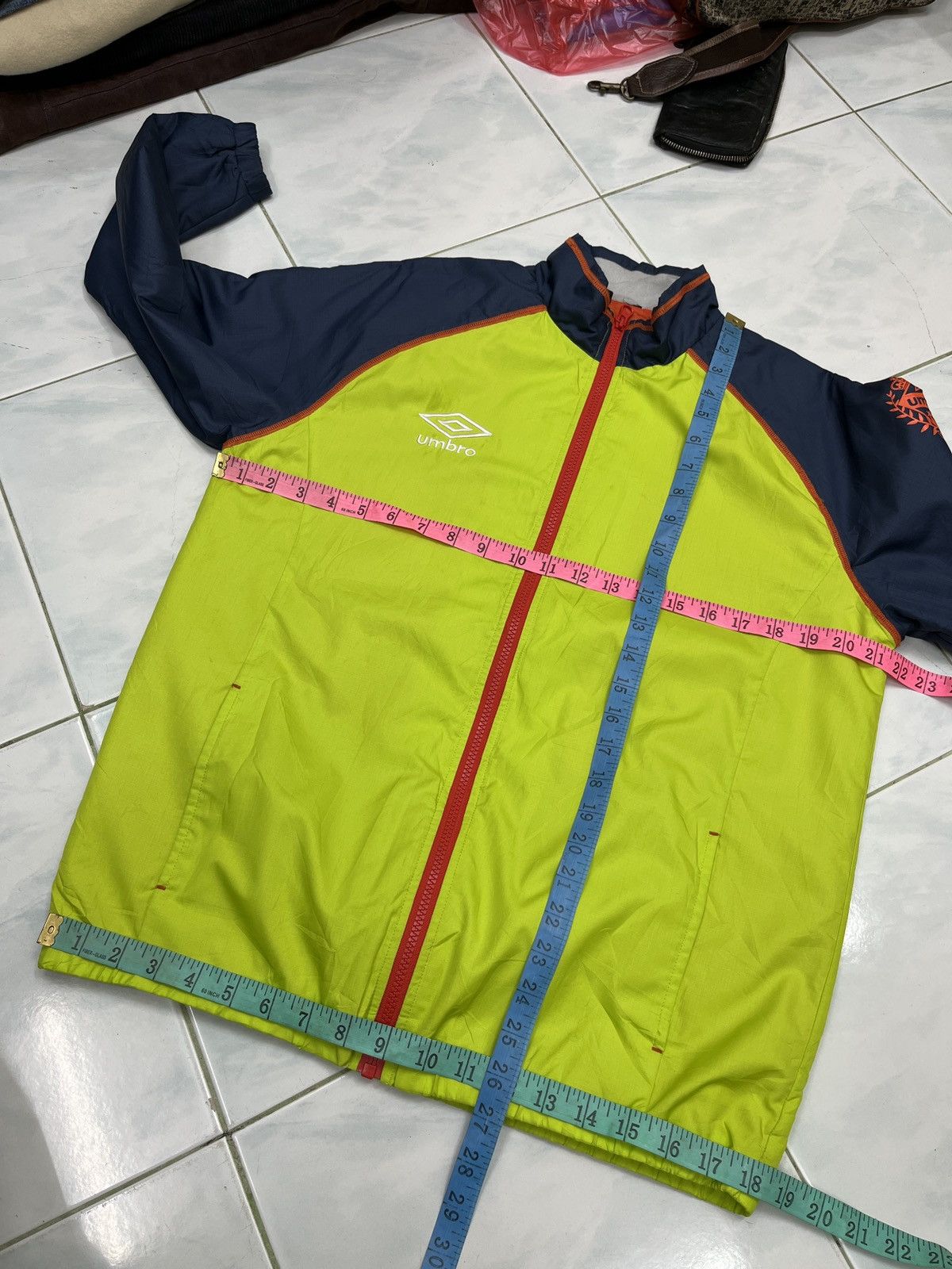 Descente 🔥🔥🔥STEALS UMBRO DESCENTE LIGHT JACKET Size US S / EU 44-46 / 1 - 16 Thumbnail