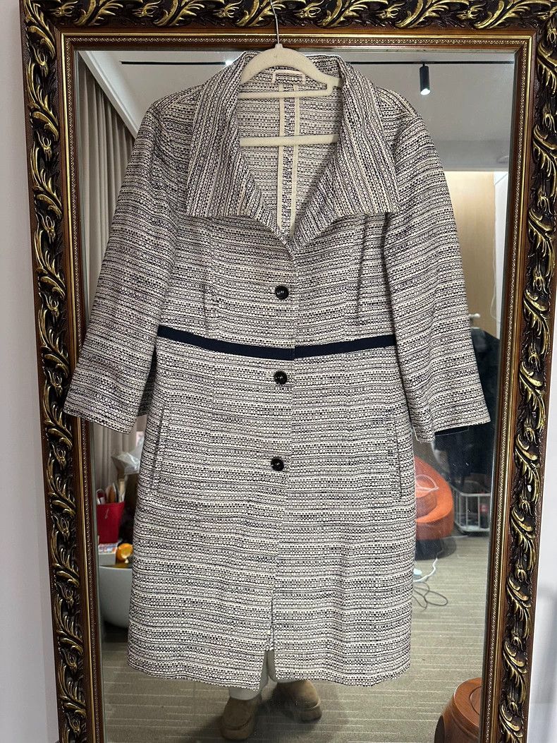 Max Mara Max Mara Off-white mid-length coat Size M / US 6-8 / IT 42-44 - 1 Thumbnail