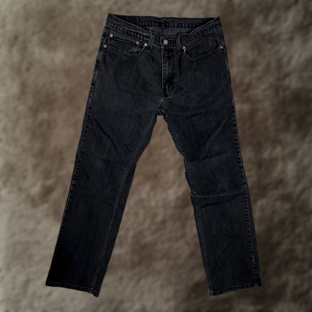 Levi's VINTAGE Levi’s 559 Black Denim Jeans 32x29 Relaxed Straight 5-Pocket Mens Jeans Black USA Logo 90s USA 559 Fits 32x29 Size US 32 / EU 48 - 1 Thumbnail