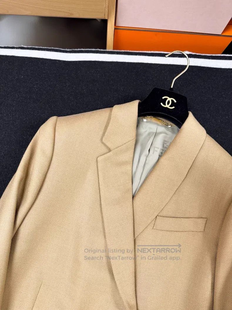 Fendi Fendi Exclusive Camel Color Double-Breasted Suit Jacket Size XS / US 0-2 / IT 36-38 - 7 Thumbnail