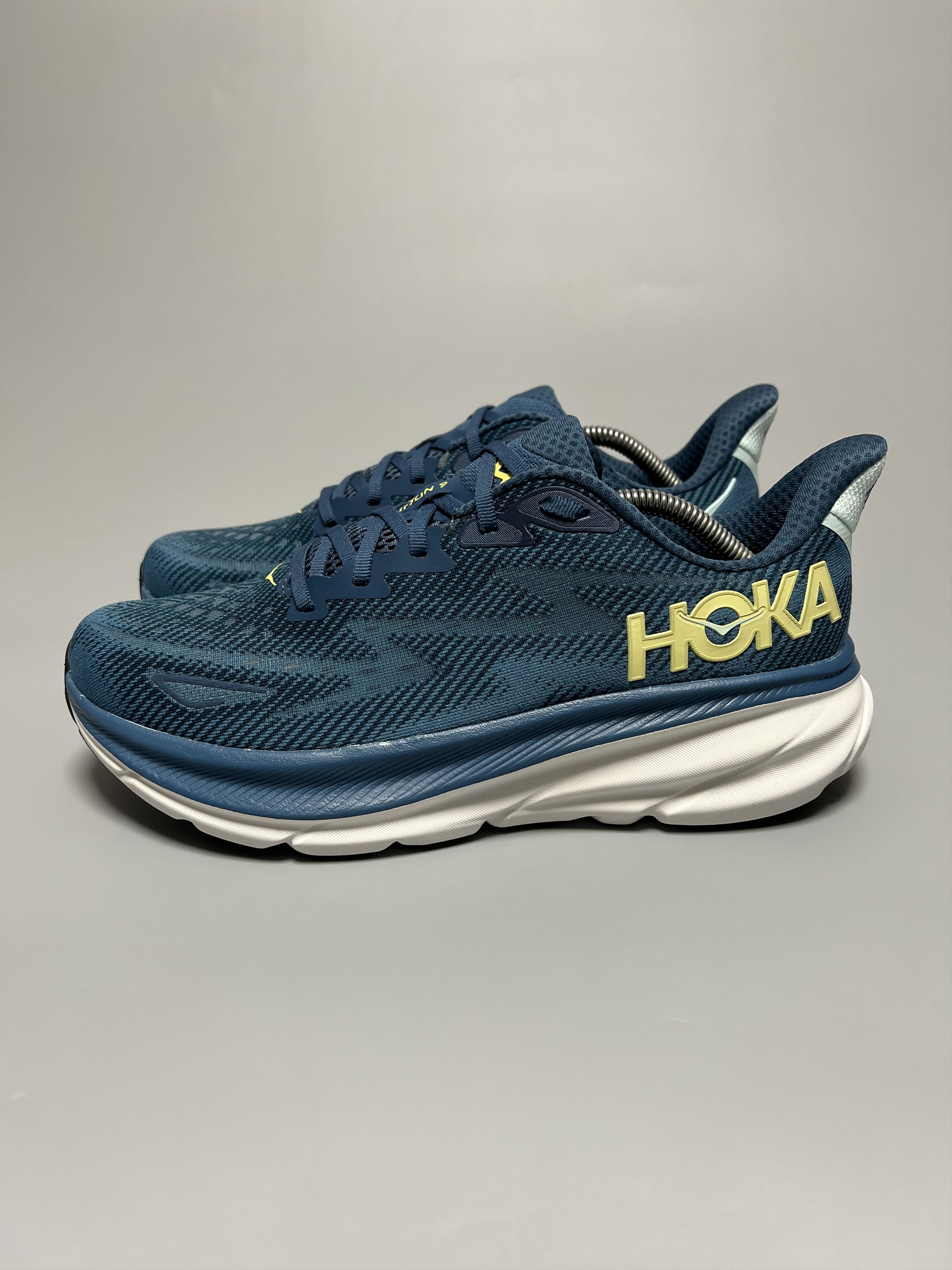 Hoka 9.5D Hoka One One Clifton 9 Running Shoes Walking Gym Size US 9.5 / EU 42-43 - 2 Thumbnail