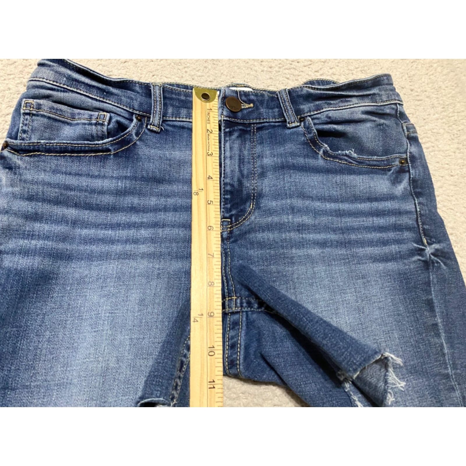 Vintage Buckle Buckle Womens 28 Denim Mid Rise Cut-Off Shorts Blue 5-Pocket Stretch - Medium Wash - Casual Womens Shorts Size 28" / US 6 / IT 42 - 4 Thumbnail