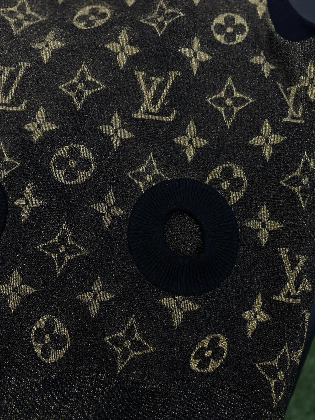 Louis Vuitton Louis Vuitton Brown Sleeveless Hoodie Size Small RARE Size US S / EU 44-46 / 1 - 7 Thumbnail