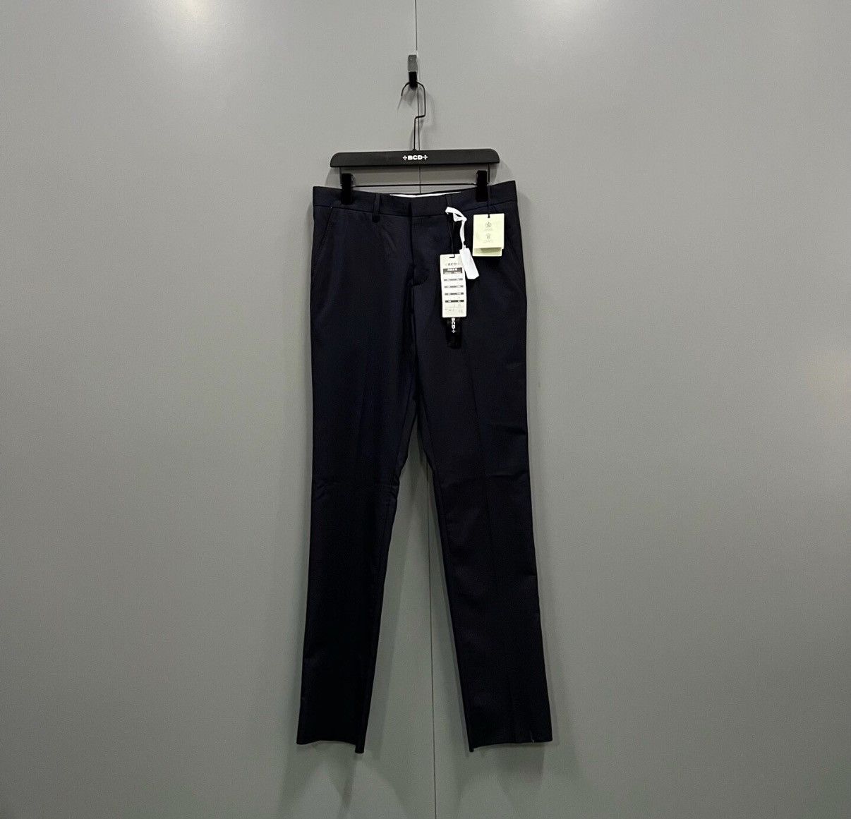 Burberry Burberry Navy Straight-leg Pants J41 Size US 30 / EU 46 - 1 Thumbnail
