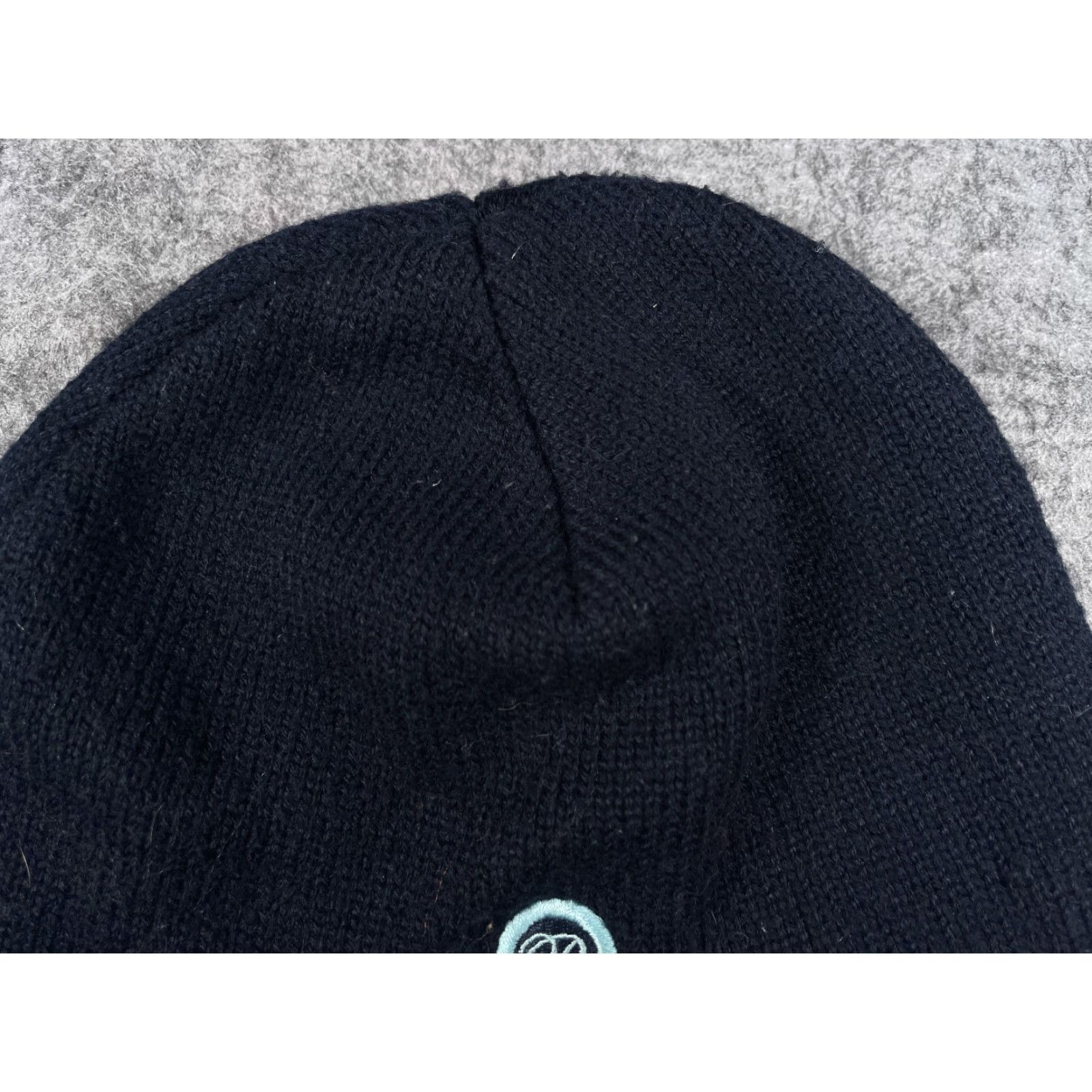 Vintage Unbranded Beanie Hat Adult One Size Dark Navy Blue Knit Acrylic Girl Gender Letter B Size ONE SIZE - 3 Thumbnail