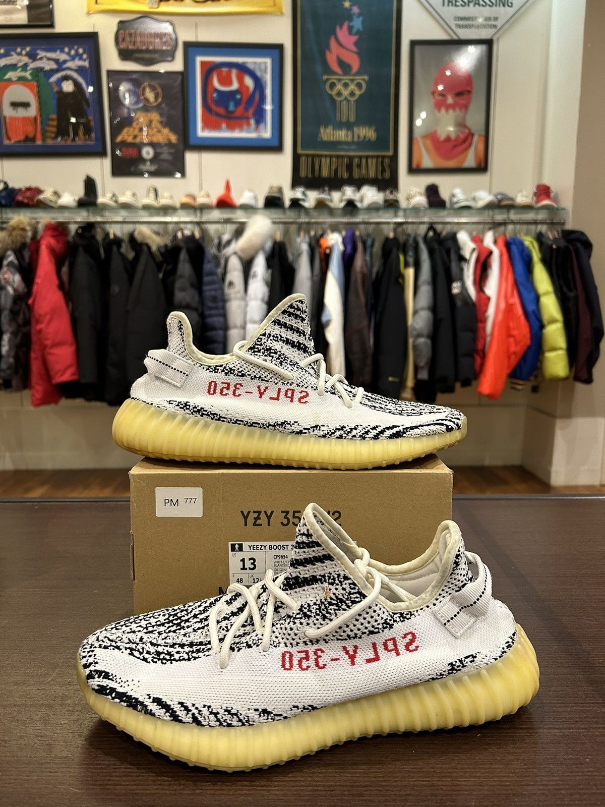 Adidas Yeezy Boost 350 v2 - Zebra | Gr. 45,5 hotsell / US11 / VNDS