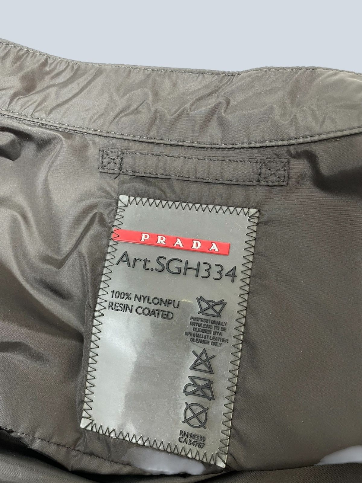 Prada Prada Luna Rossa nylon windbreaker, 46. Size US S / EU 44-46 / 1 - 6 Thumbnail
