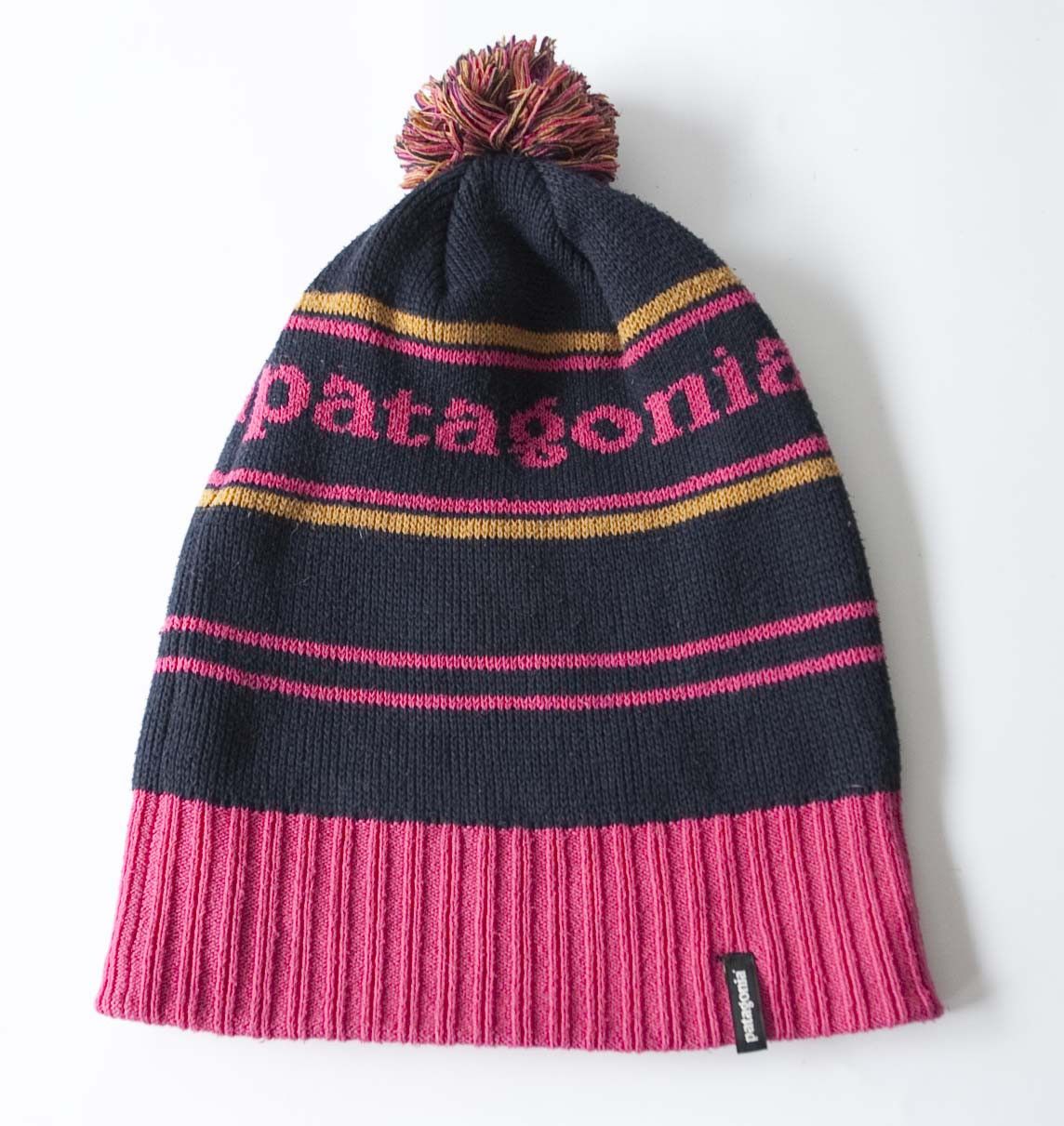 Patagonia Patagonia Beanie Winter Hat Pink / Blue Size ONE SIZE - 1 Thumbnail