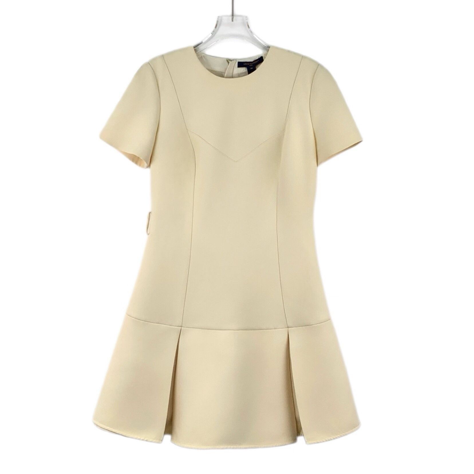 Louis Vuitton Louis Vuitton Beige Dress M Women Size M / US 6-8 / IT 42-44 - 1 Thumbnail