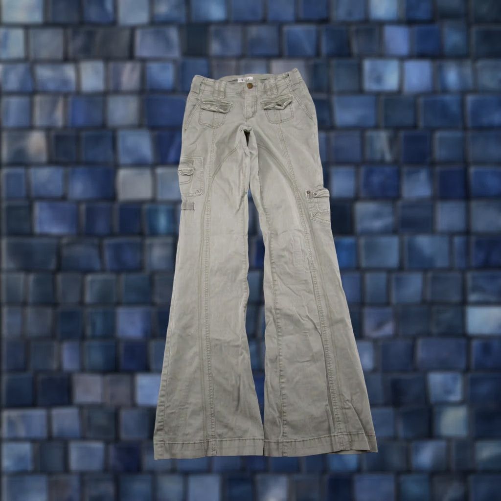 Garage Garage Green Denim Flared Leg Jeans Womens Size 0 Mid Rise Size 25" / US 0 / IT 36 - 1 Thumbnail