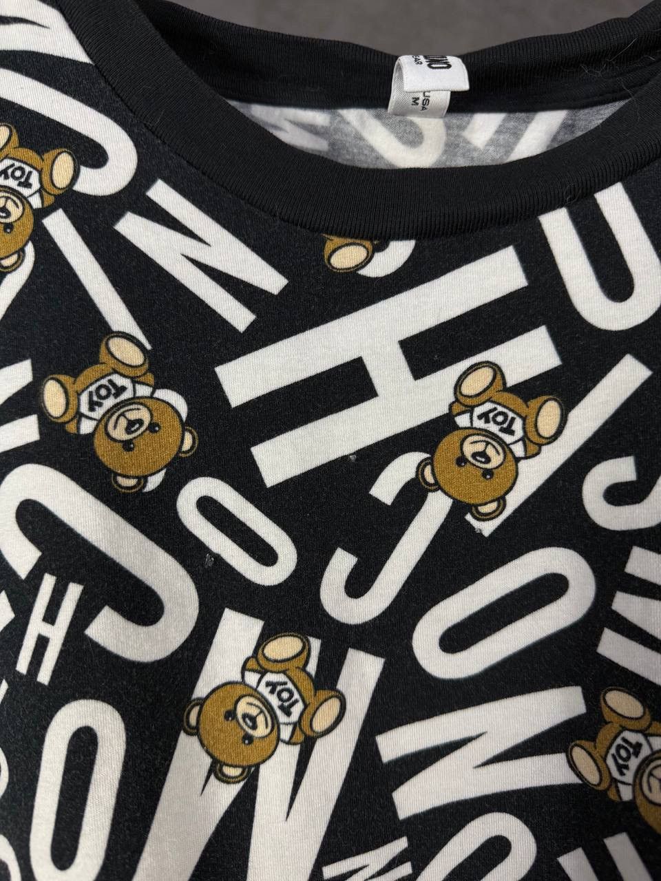 Moschino Moschino Toy luxury designer monogram tee Size US M / EU 48-50 / 2 - 7 Thumbnail