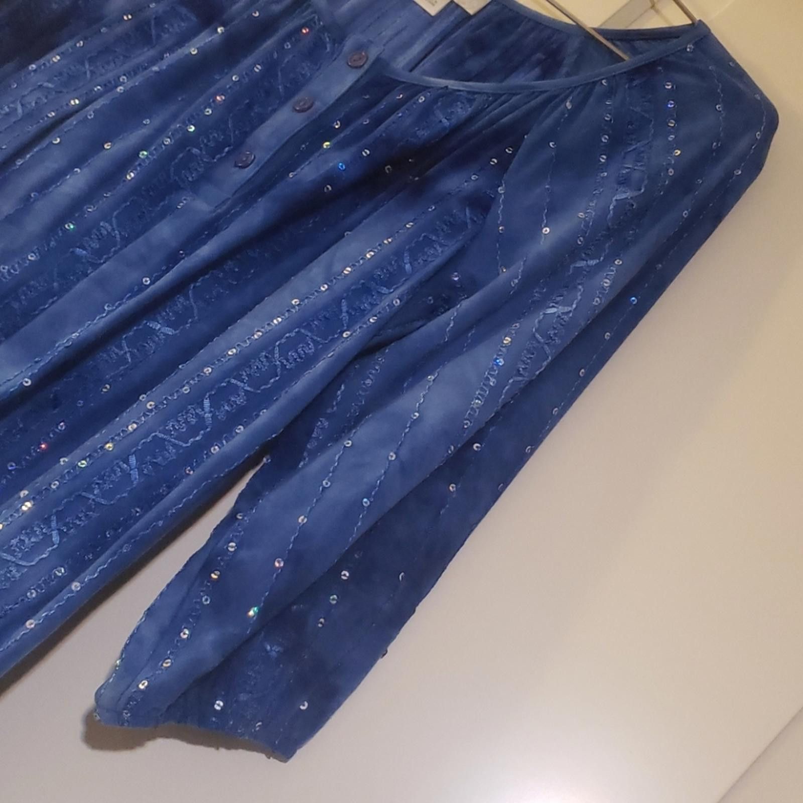 Other Dressbarn blue tie dye pheasant sequin top Sz M Size M / US 6-8 / IT 42-44 - 3 Thumbnail
