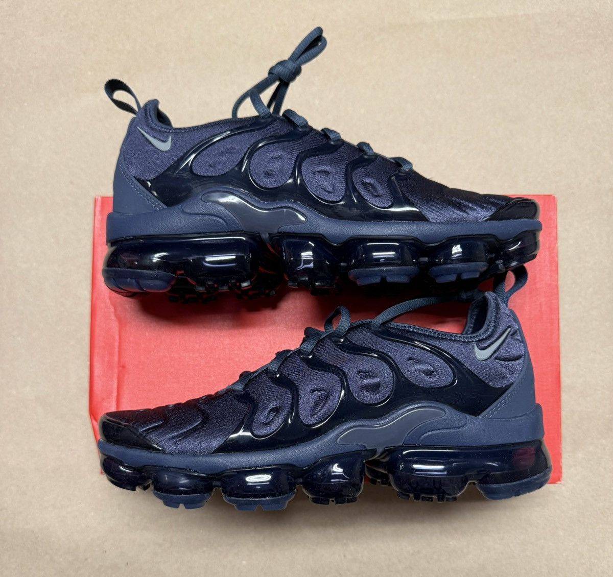 Nike Air VaporMax Plus Racer Blue - Size 9.5 - Nike Men\'s Blue and Red Trainers Nike Air VaporMax Plus Racer Blue for Sale | Authenticity  main image 2