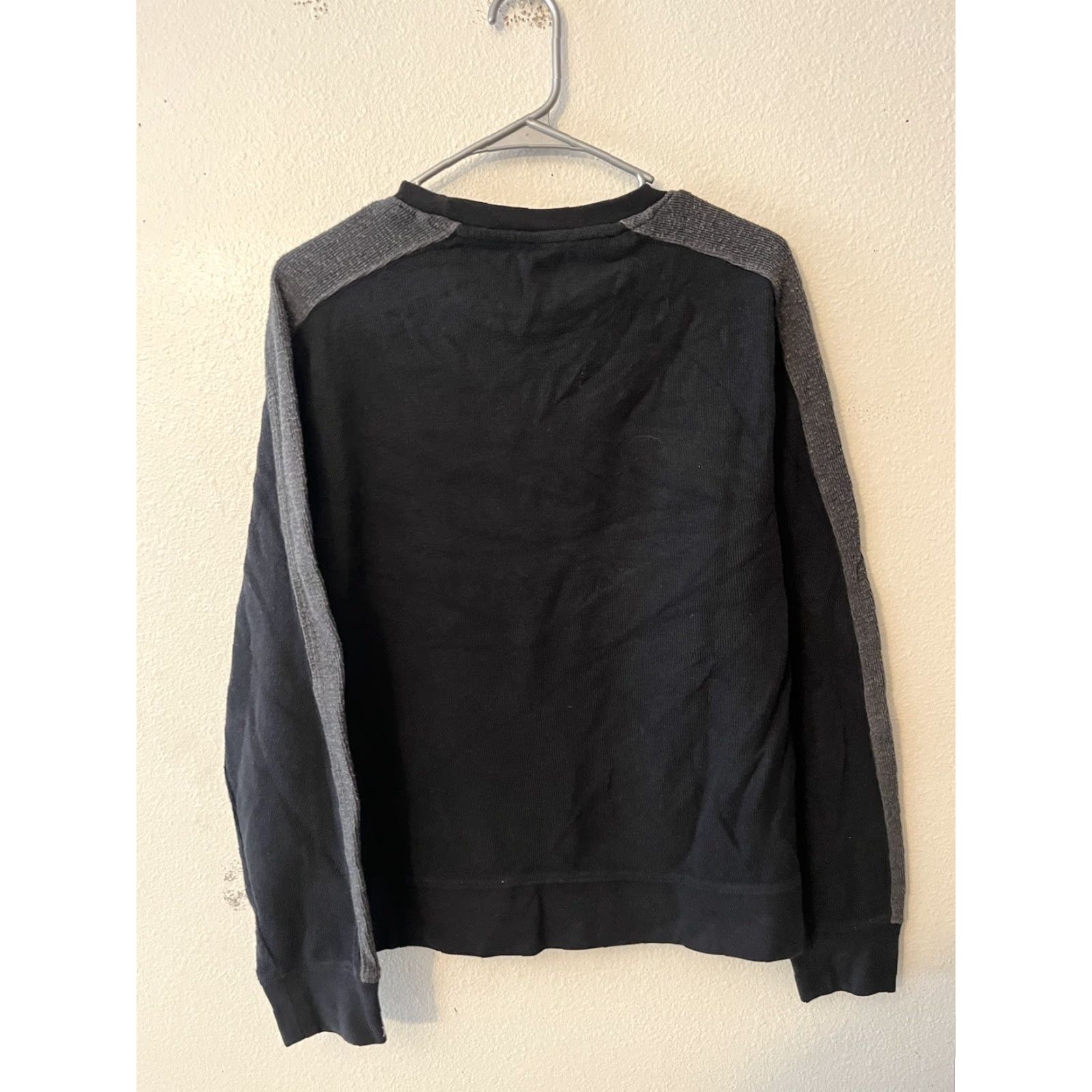 Vintage Tahari Mens Pullover Long Sleeve Sweatshirt Size M Black Crew Neck Knit Regular Logo Shirt Size US M / EU 48-50 / 2 - 3 Thumbnail