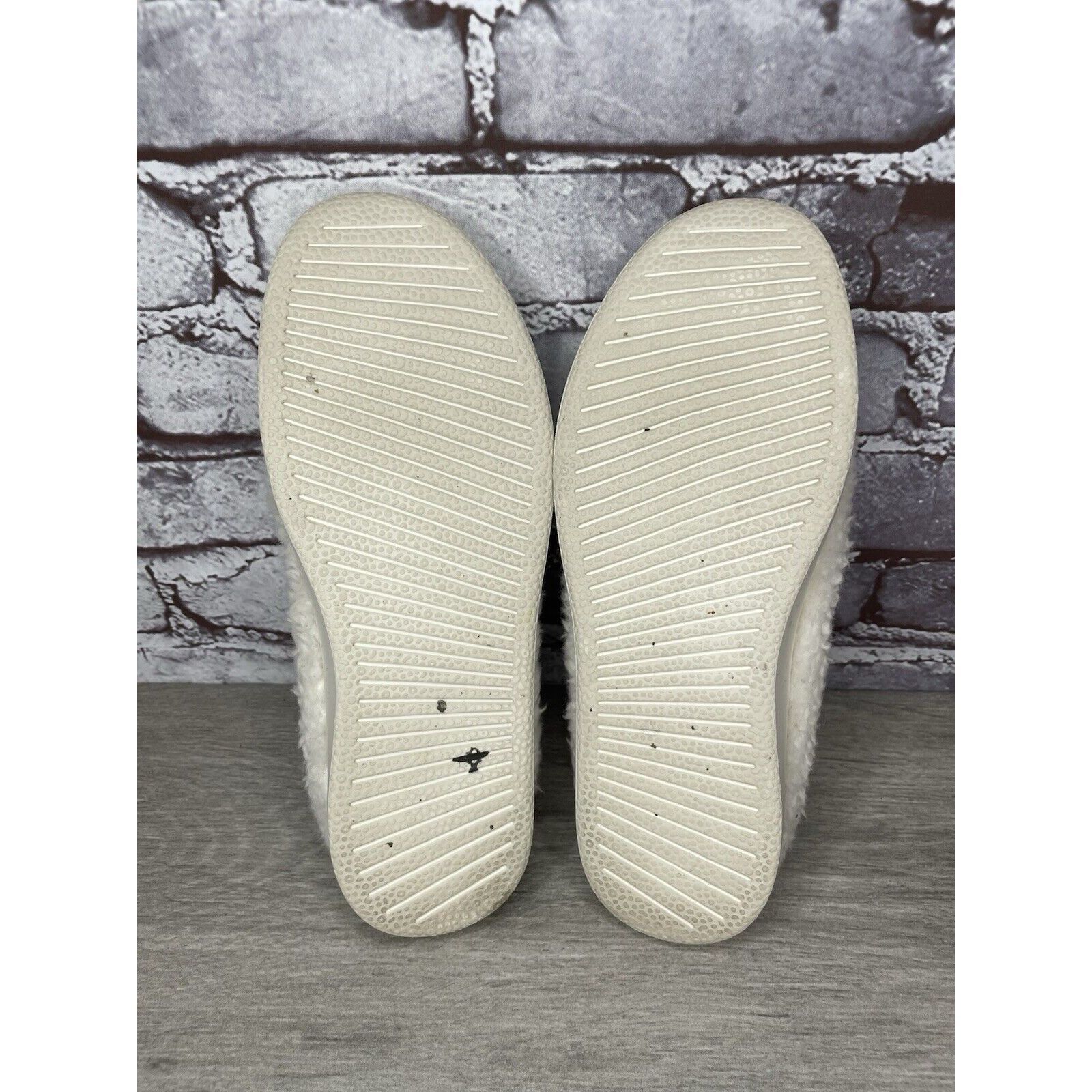 Allbirds ALLBIRDS Merino Wool Sherpa White Slip On Lounge Sneakers Wo Size US 8 / IT 38 - 8 Thumbnail