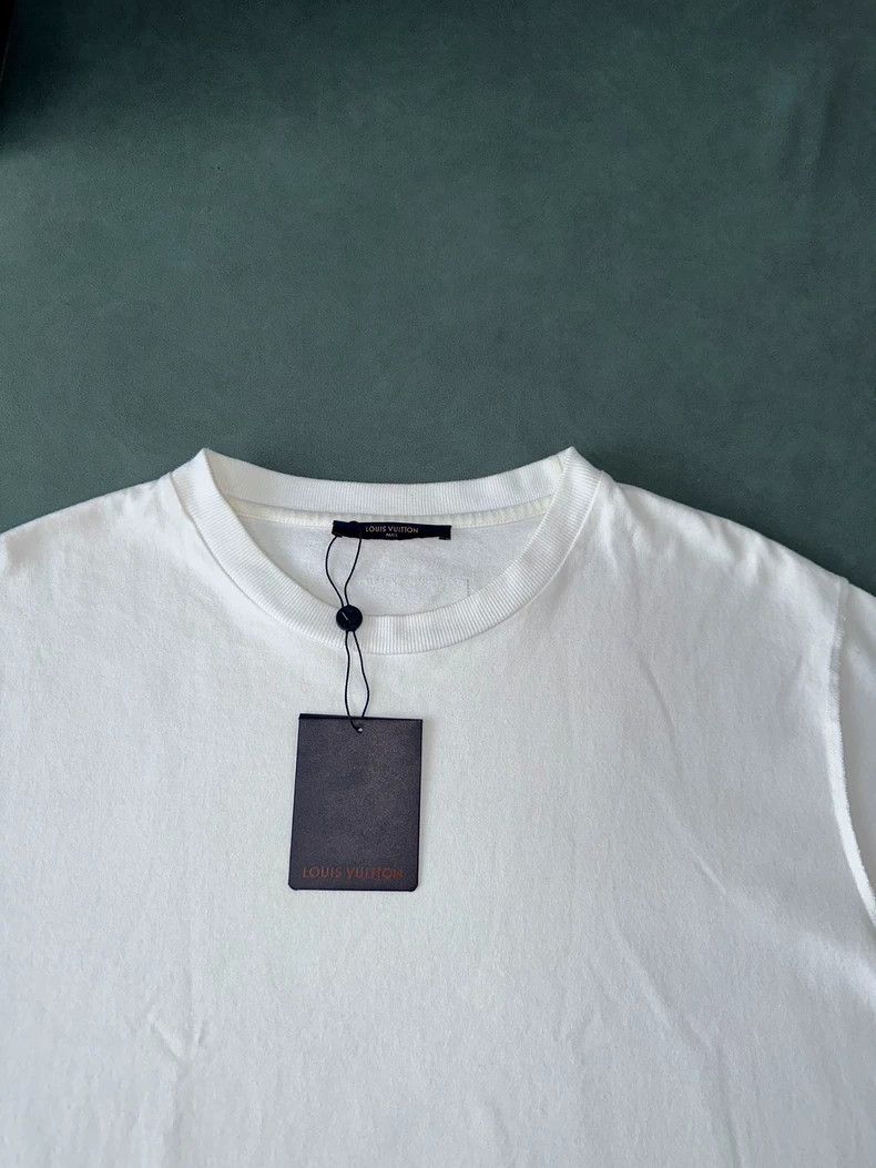 Louis Vuitton Louis Vuitton Back slogan instructions plain white short sl Size US L / EU 52-54 / 3 - 3 Thumbnail
