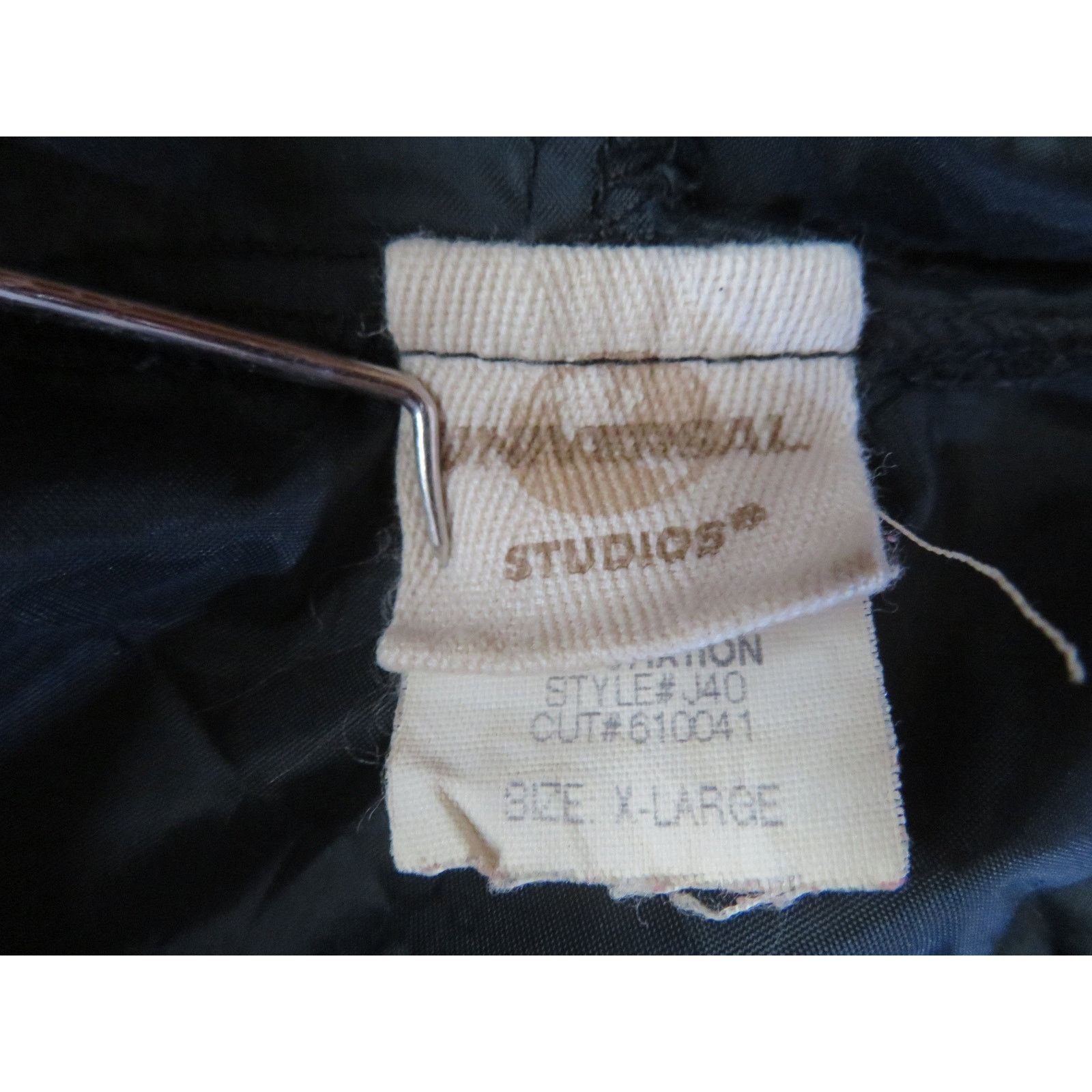 Universal Studios Universal Studios Hooded Windbreaker Lightweigh Black XL 90s Size US XL / EU 56 / 4 - 4 Thumbnail