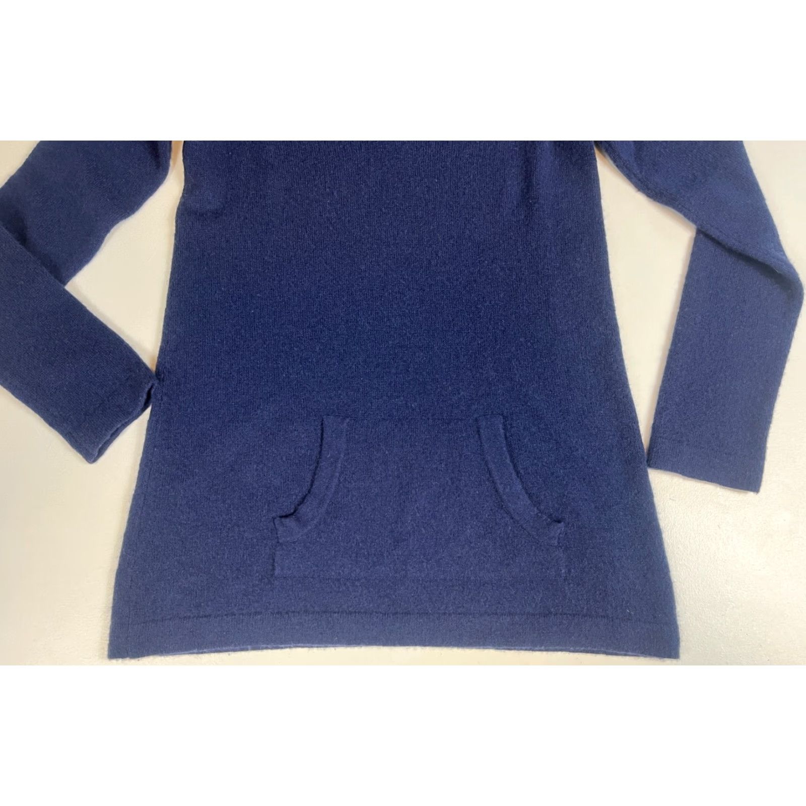 Lilly Pulitzer VINTAGE Lilly Pulitzer Women's Cashmere Hooded Pullover Sweater Navy S Size S / US 4 / IT 40 - 7 Thumbnail