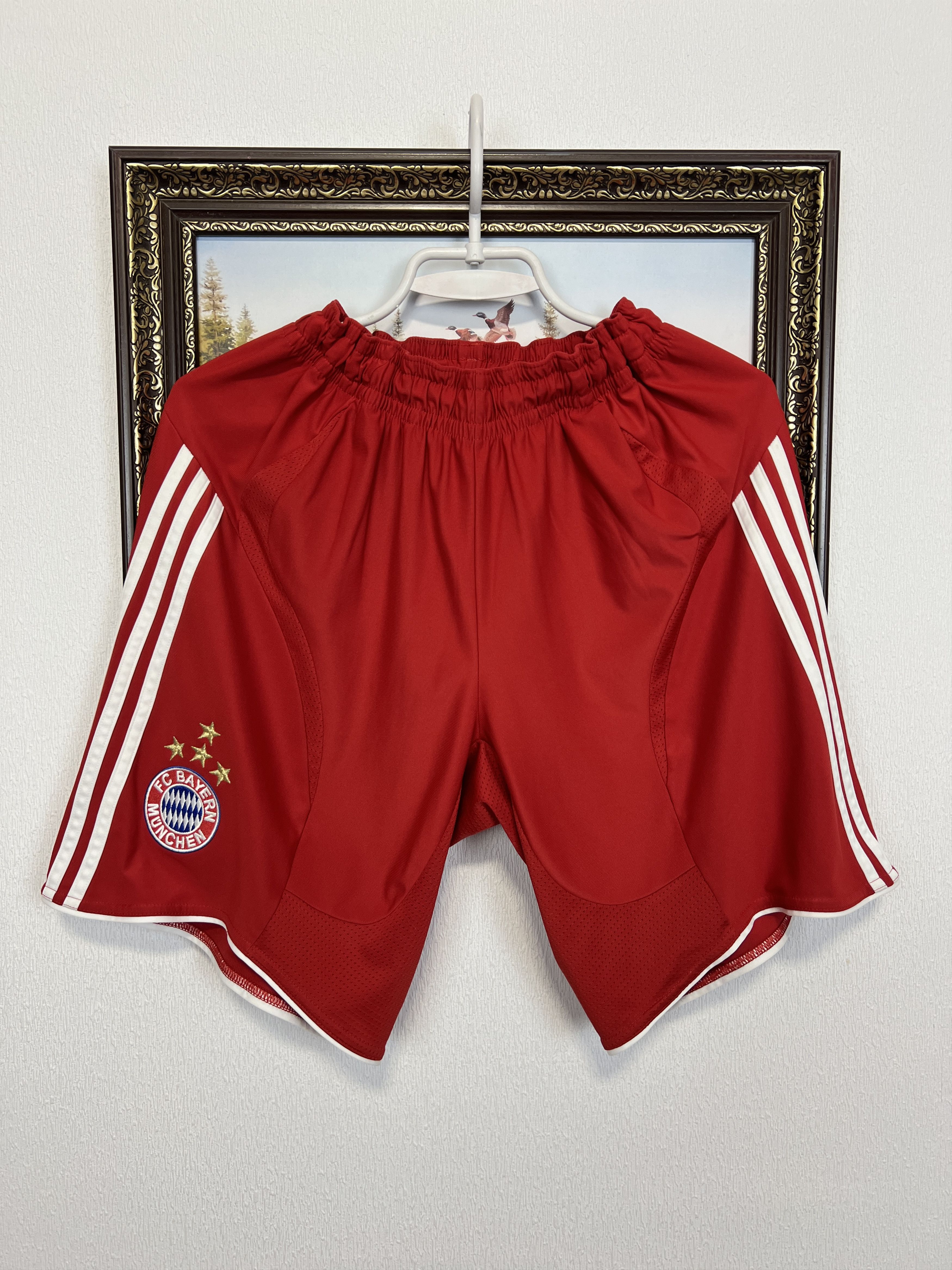 Adidas Vintage Adidas Bayern Munich Football Shorts Soccer Athletic Size US 32 / EU 48 - 1 Thumbnail