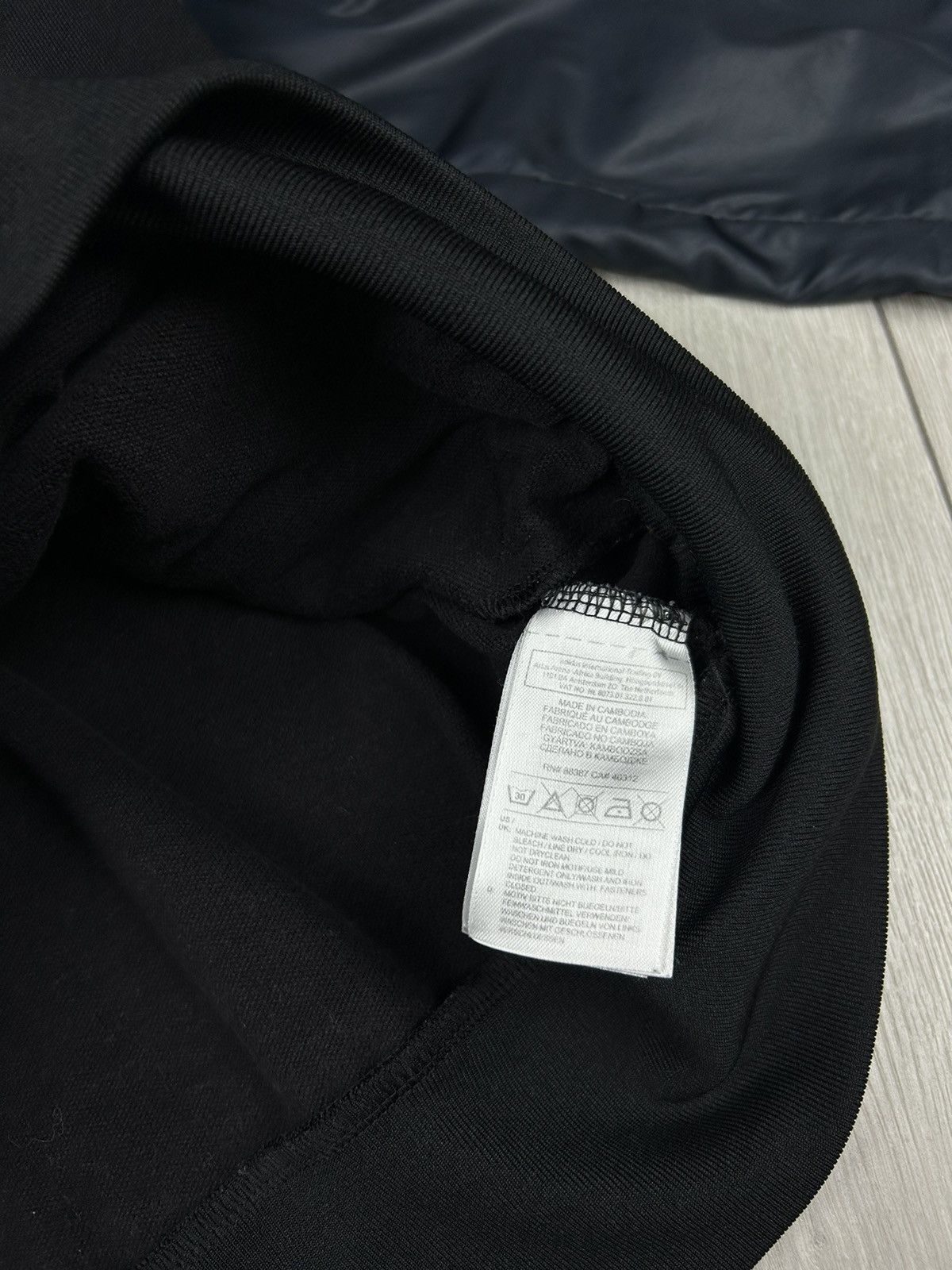 Adidas × Vintage Adidas Vintage Bomber Jacket Black Size M Size US M / EU 48-50 / 2 - 5 Thumbnail