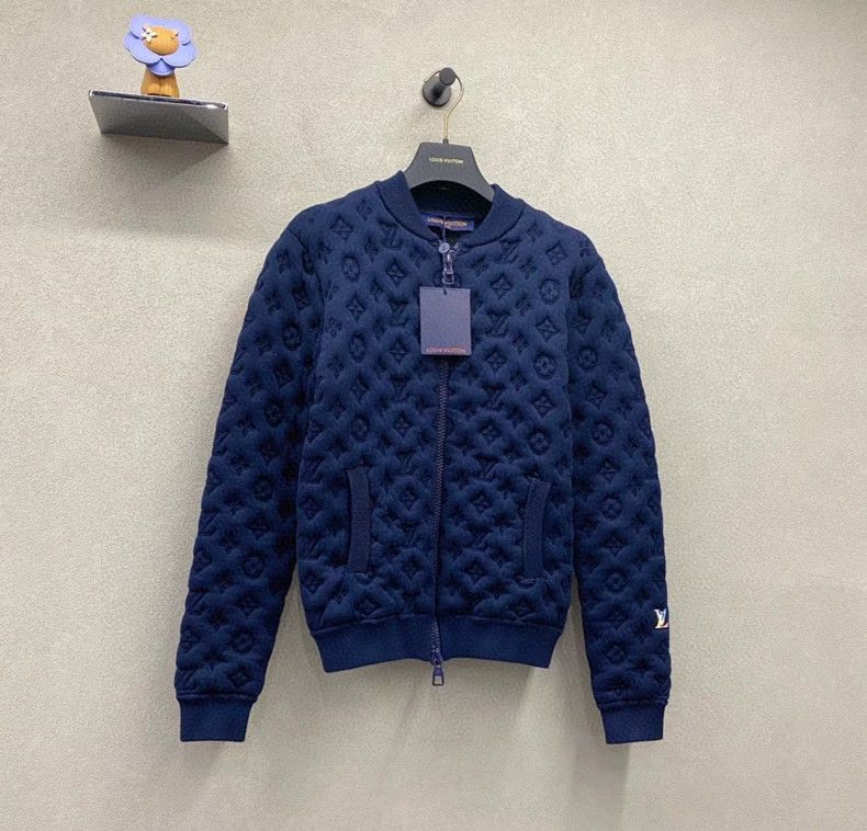 Louis Vuitton Louis Vuitton Blue embossed logo jacket 2503-Nextarrow Size US XS / EU 42 / 0 - 3 Thumbnail