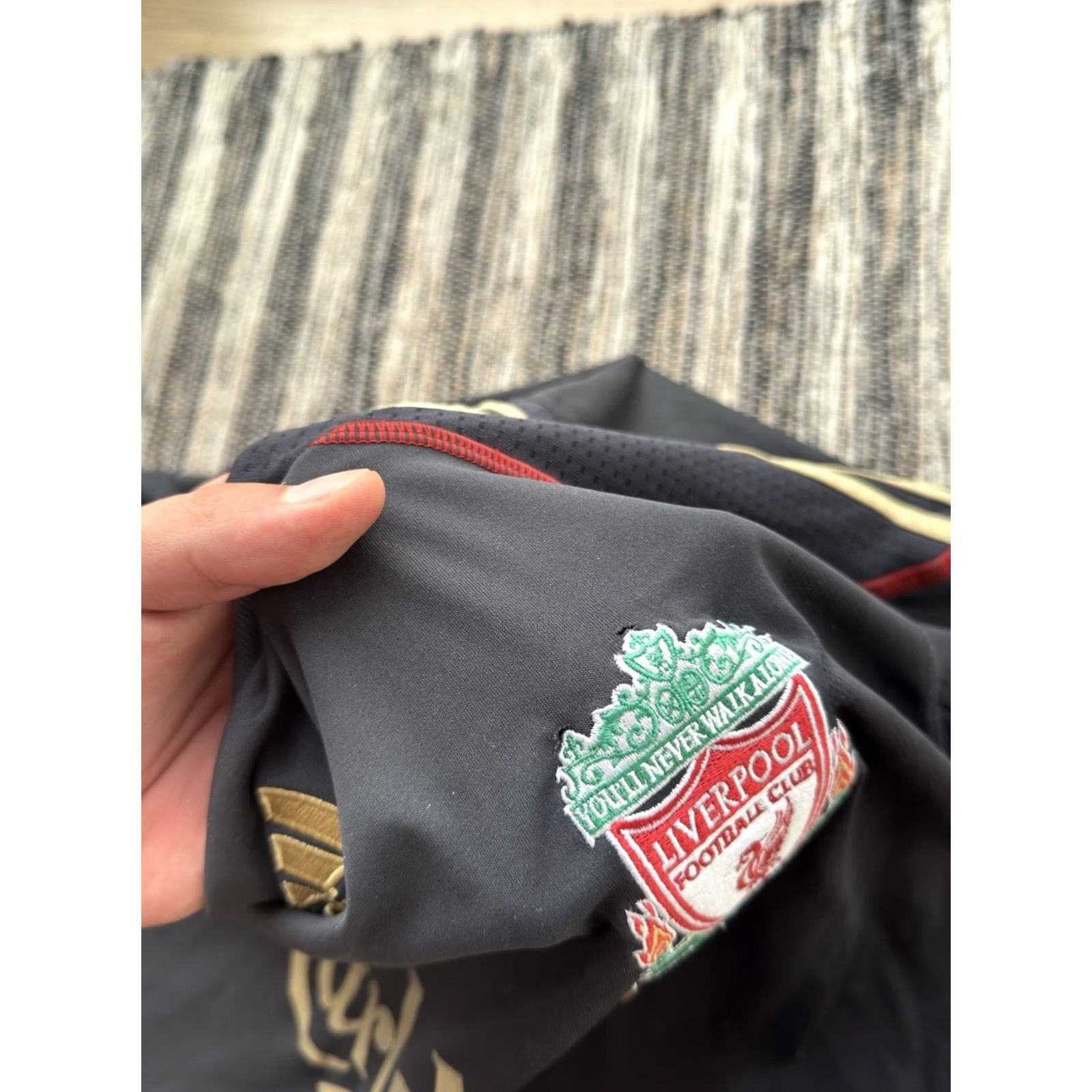 Adidas VINTAGE adidas Liverpool 2009/2010 AWAY FOOTBALL SHIRT JERSEY M MEN Black? Darc Grey Shirt Jersey? Size US M / EU 48-50 / 2 - 5 Thumbnail
